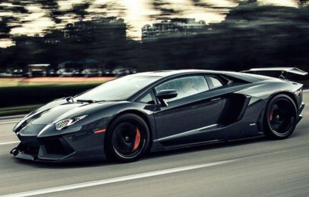 Impact of Lamborghini Carbon Fiber Parts On Vehicle Performance