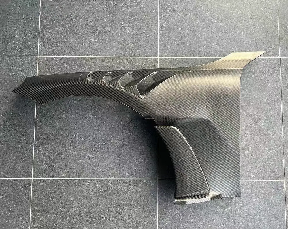 BMW G87 Alpha N Style Vented Front Fenders With Blades
