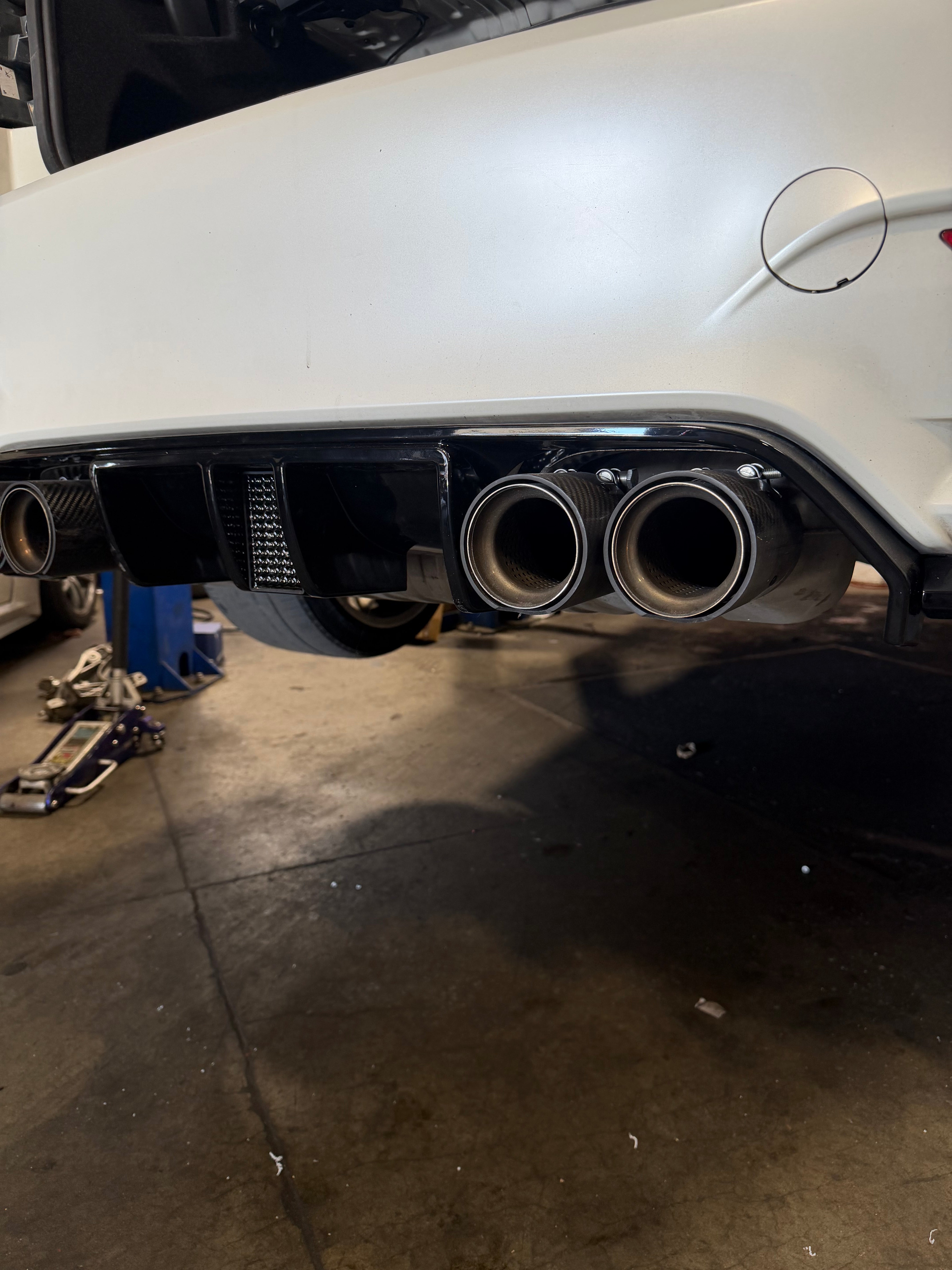 BMW F80 M3/ F82/F83 M4 Gloss Black V Brake Light Diffuser