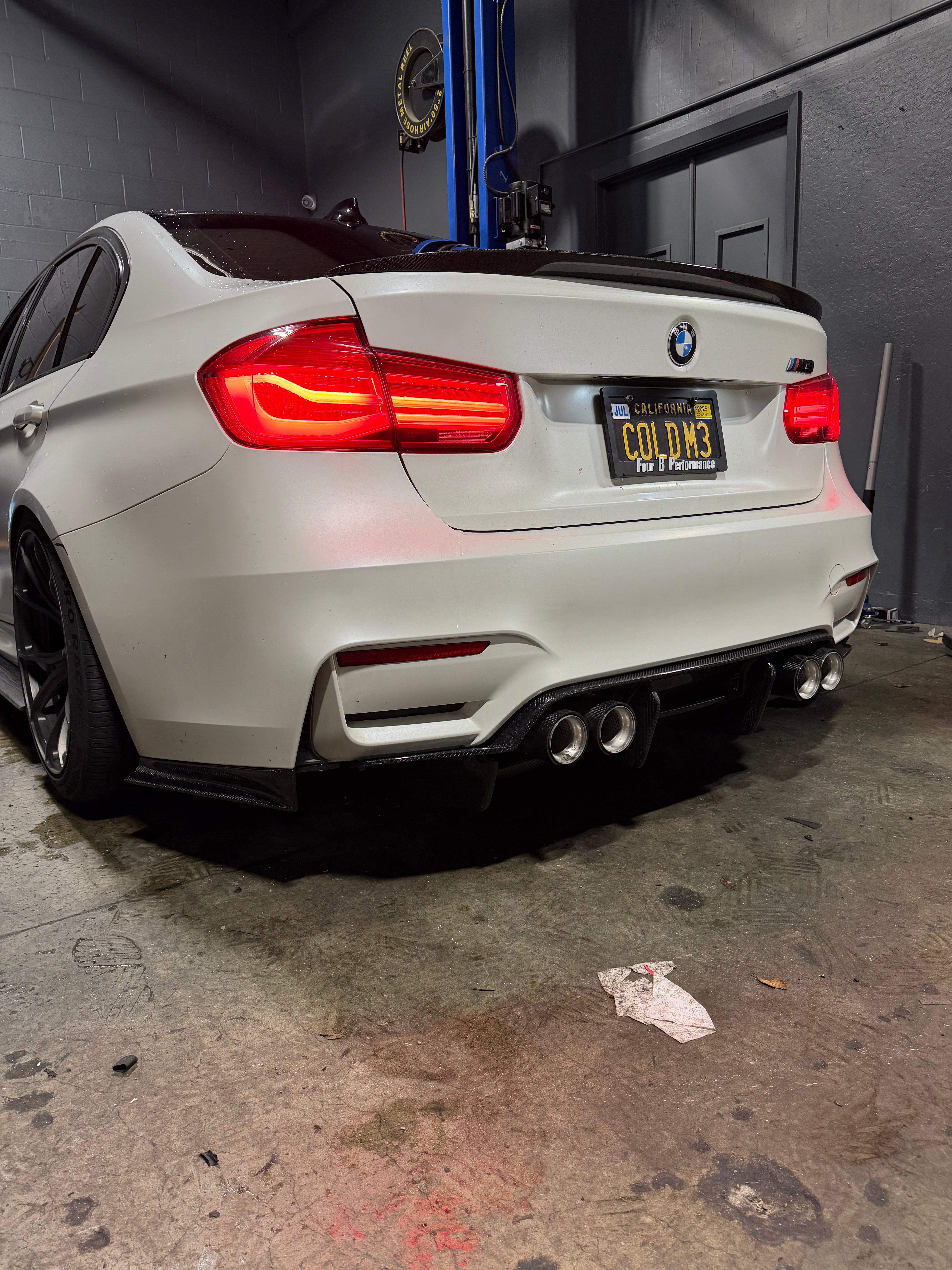 BMW F80 M3/ F82/F83 M4 Carbon Fiber Artisan Under tray Diffuser