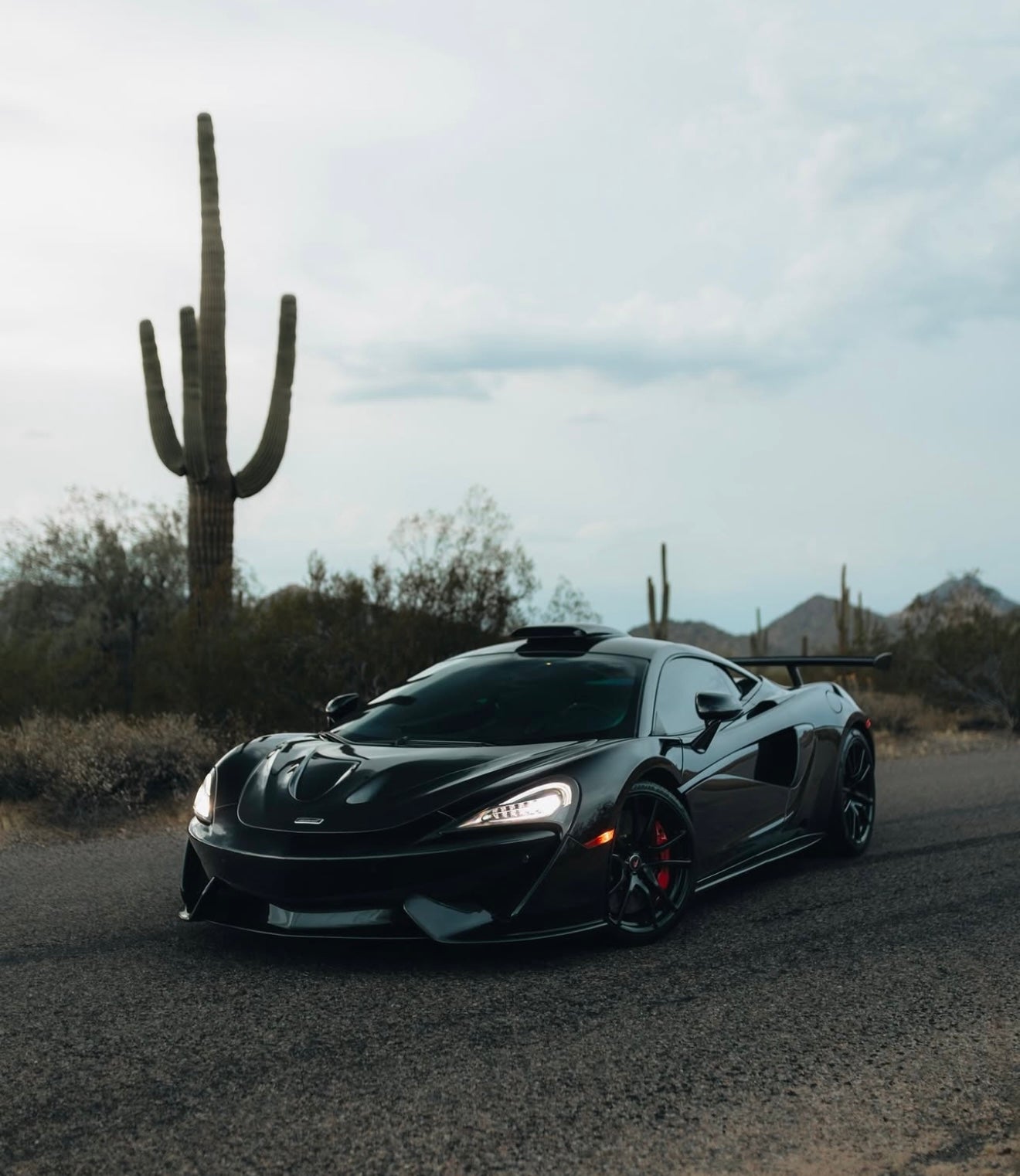 McLaren 540C/570GT/570S/600LT Carbon Fiber Roof Scoop