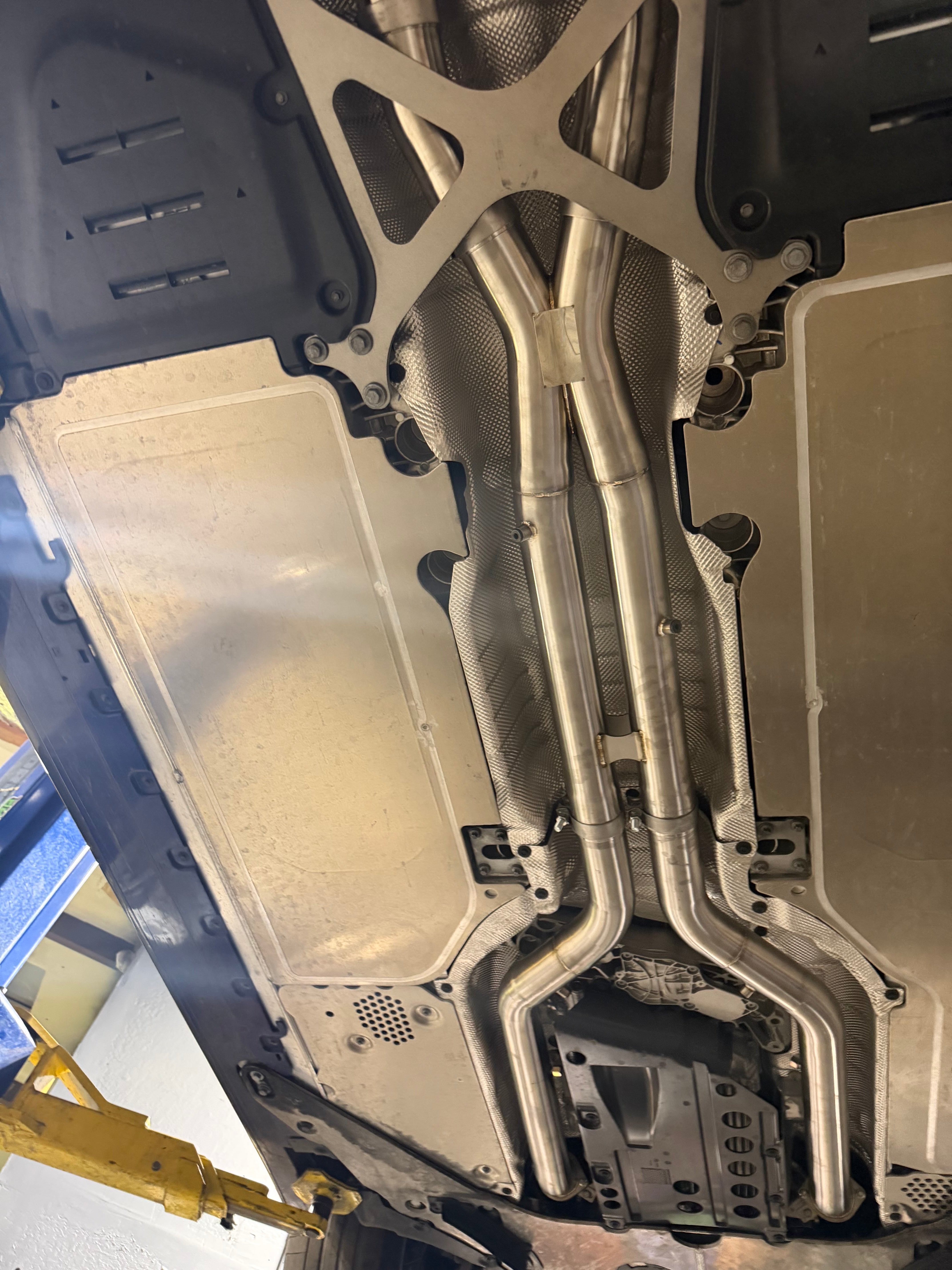 BMW G90/G99 M5 Mid Pipe & Secondary Down Pipe Package