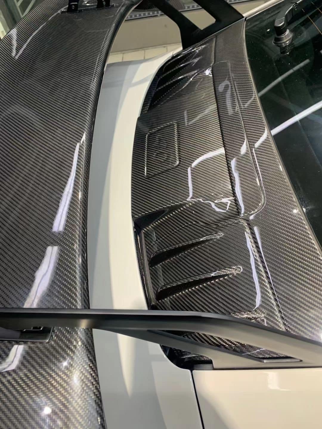 Porsche 911/992 Carbon Fiber GT3 Style Carbon Fiber Wing & Base