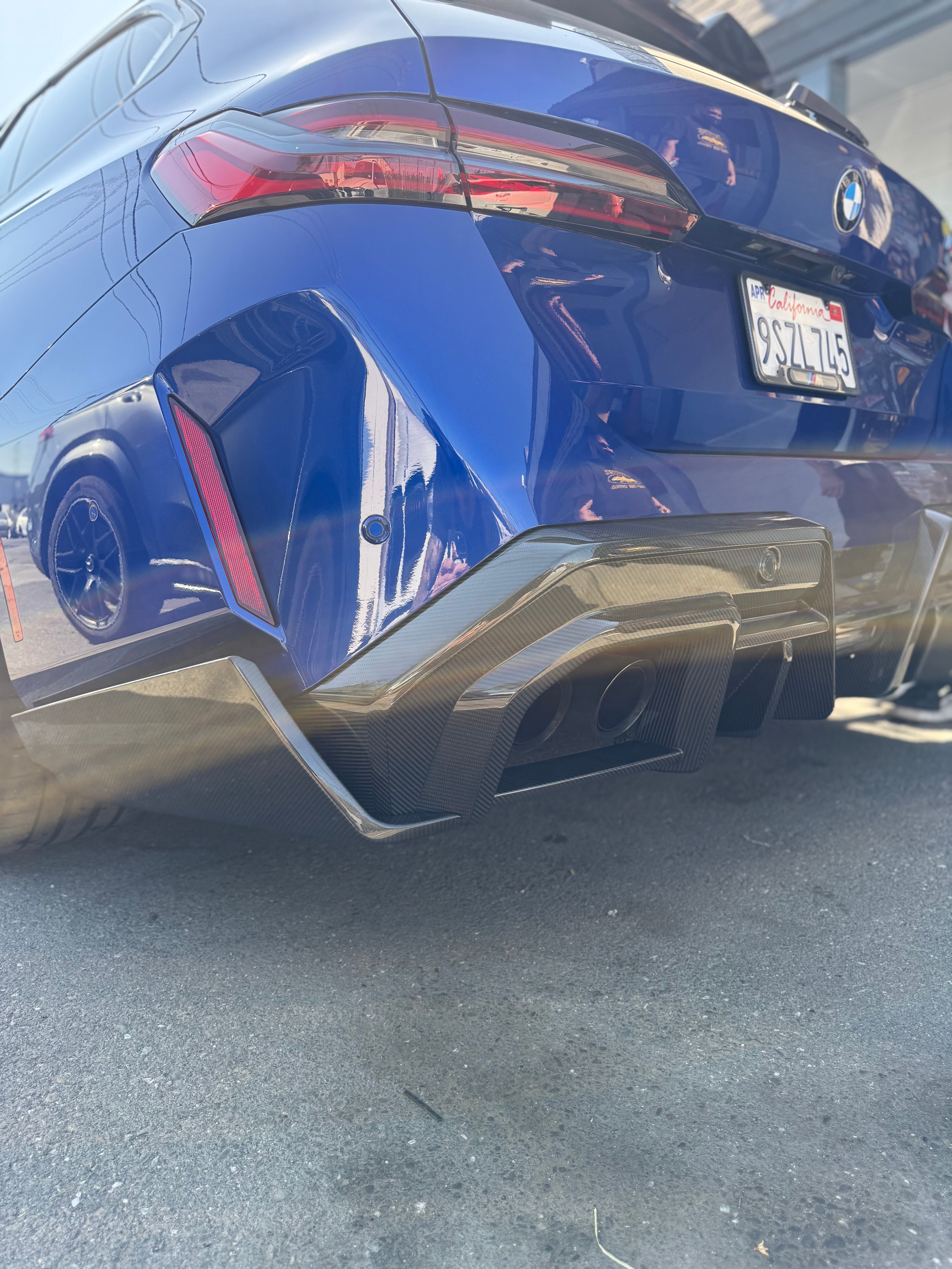 BMW G90 M5 Carbon Fiber AP Rear Diffuser