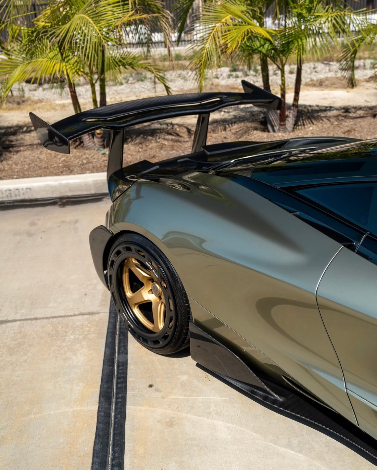 McLaren 720s/765LT Carbon Fiber Chassis Mount Wing