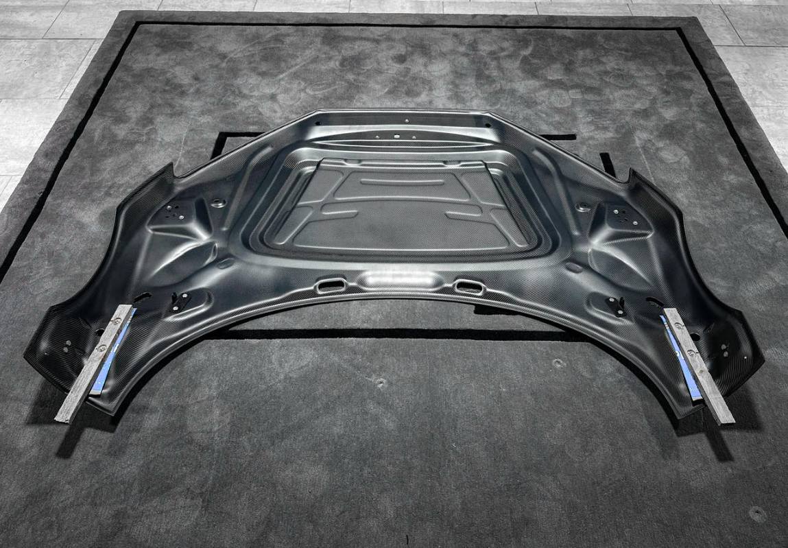 Audi R8 Gen 2 Carbon Fiber AE Vented Hood