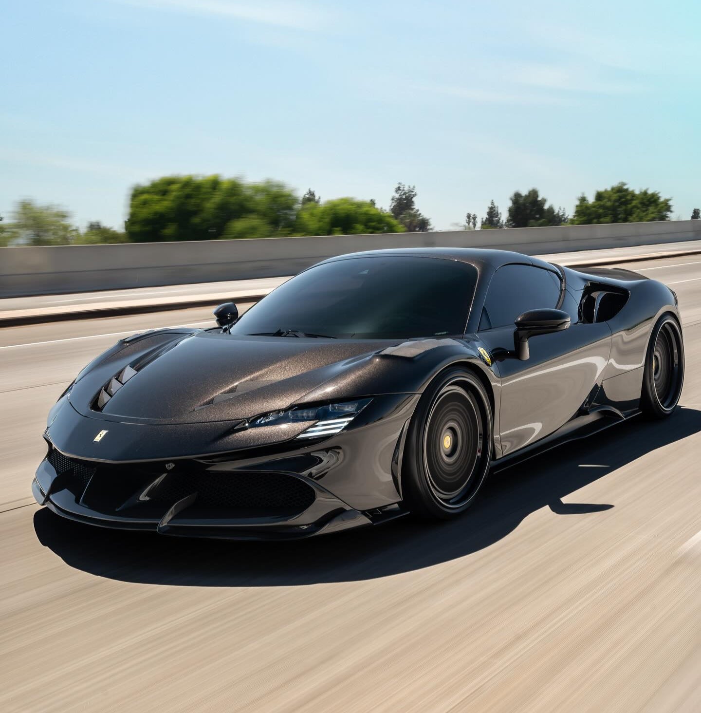 Ferrari SF90 FRP/Carbon Fiber Front Vented Fenders