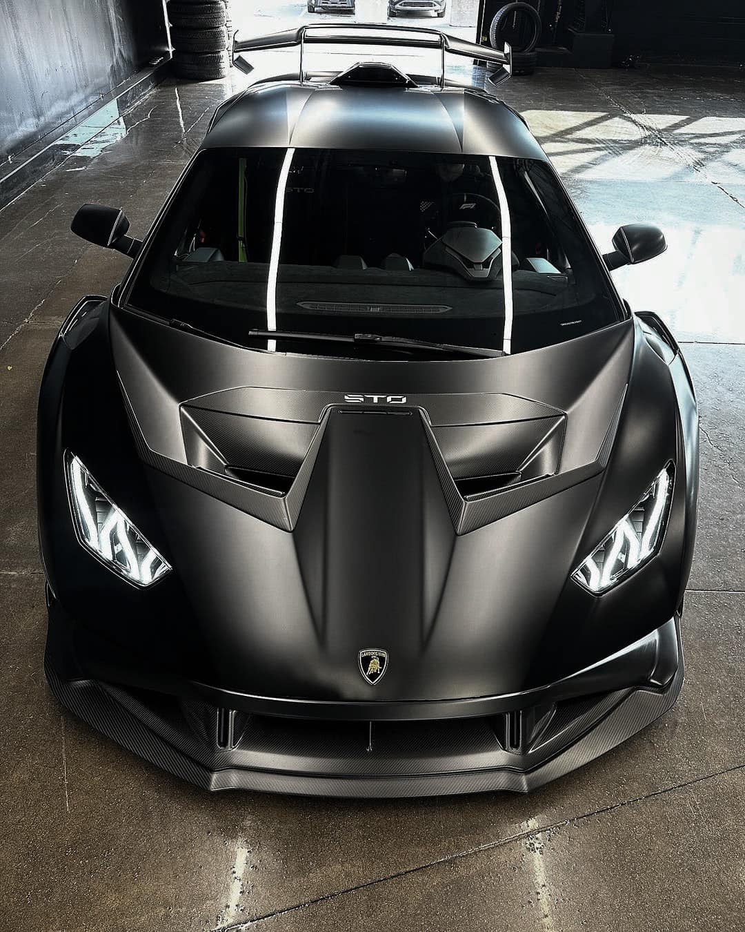 Lamborghini Huracan STO Carbon Fiber Hood Air Ducts