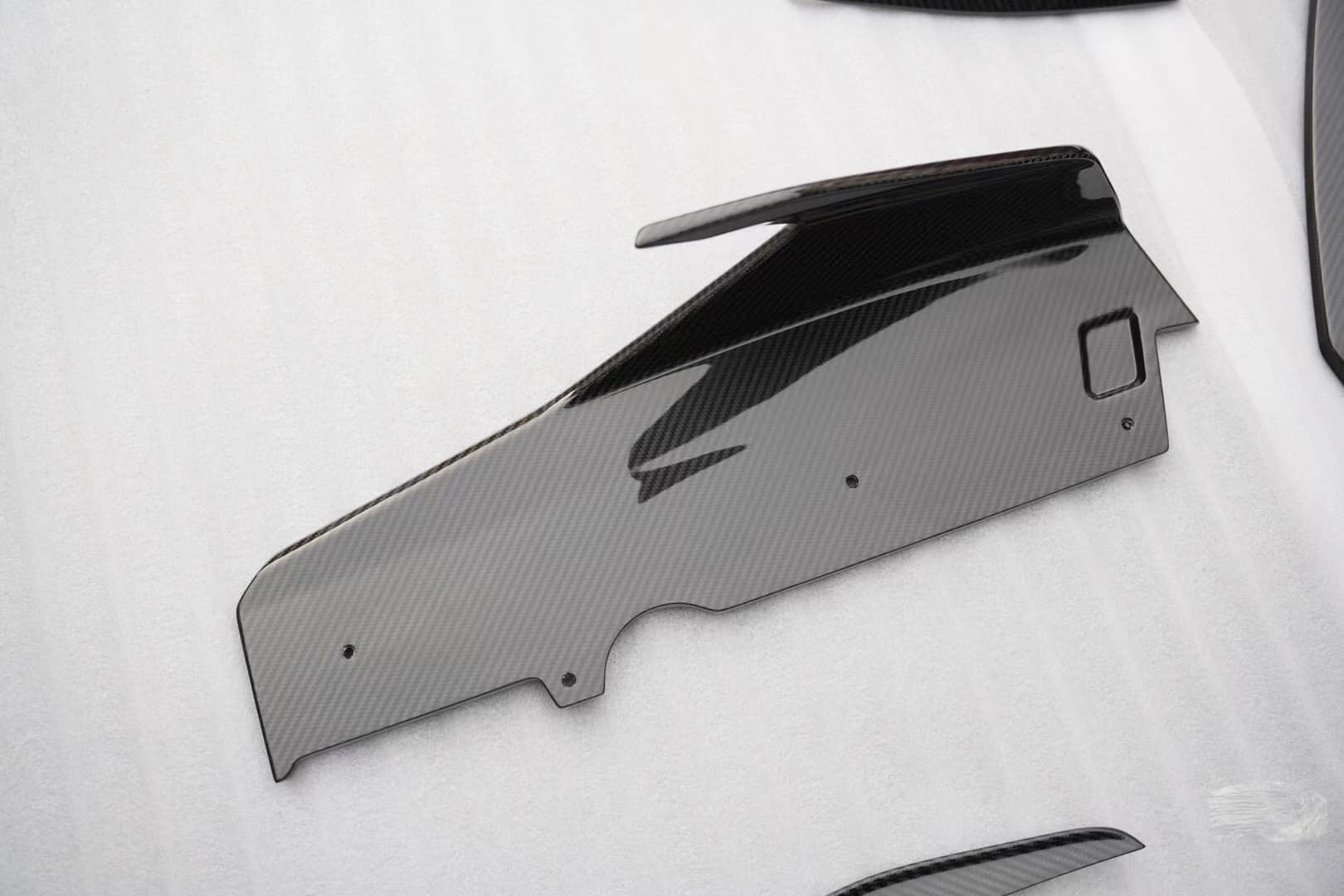 Lamborghini Huracan STO Carbon Fiber Side Skirt Rockers