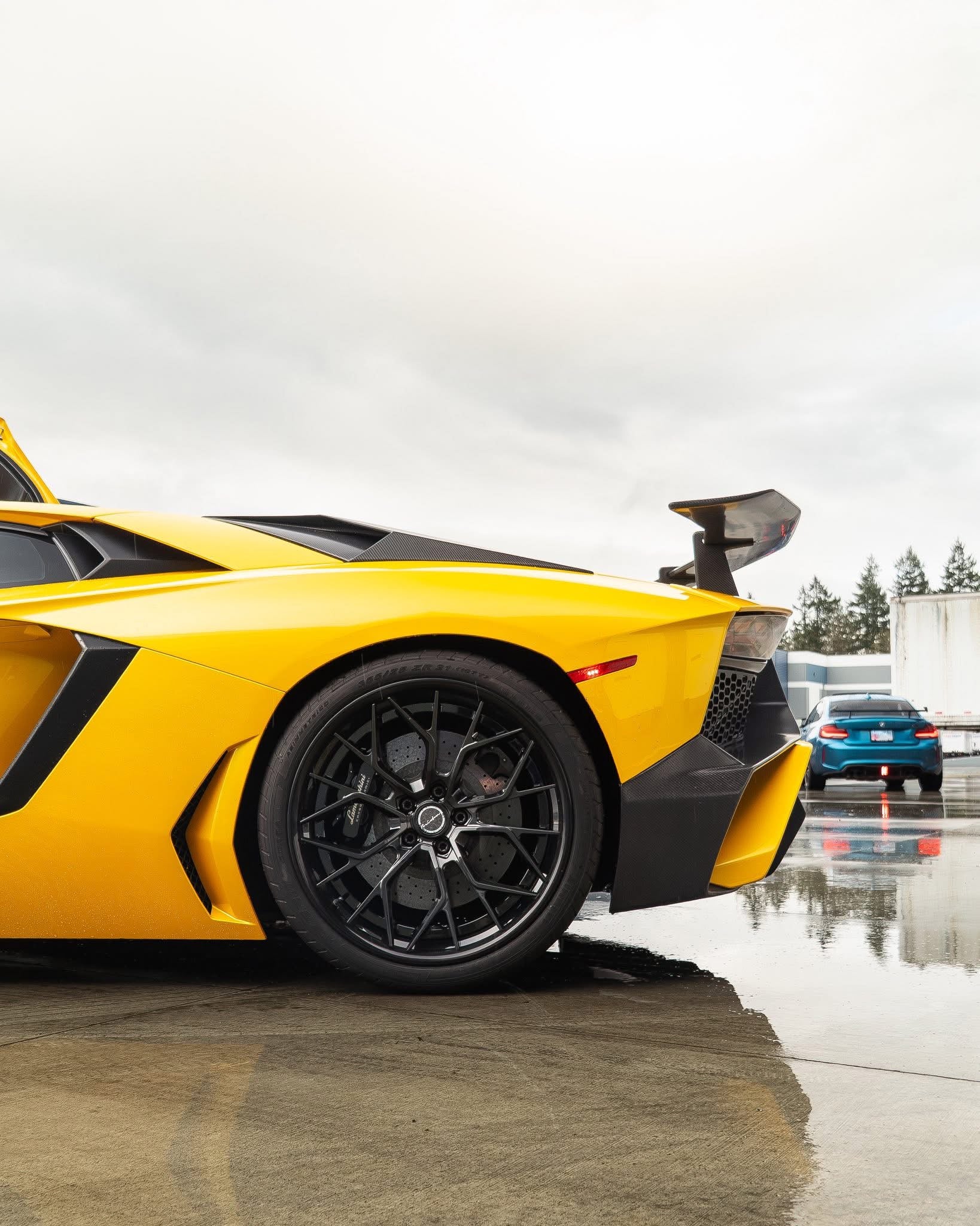 Lamborghini Aventador SV Style Wing With Base Panel