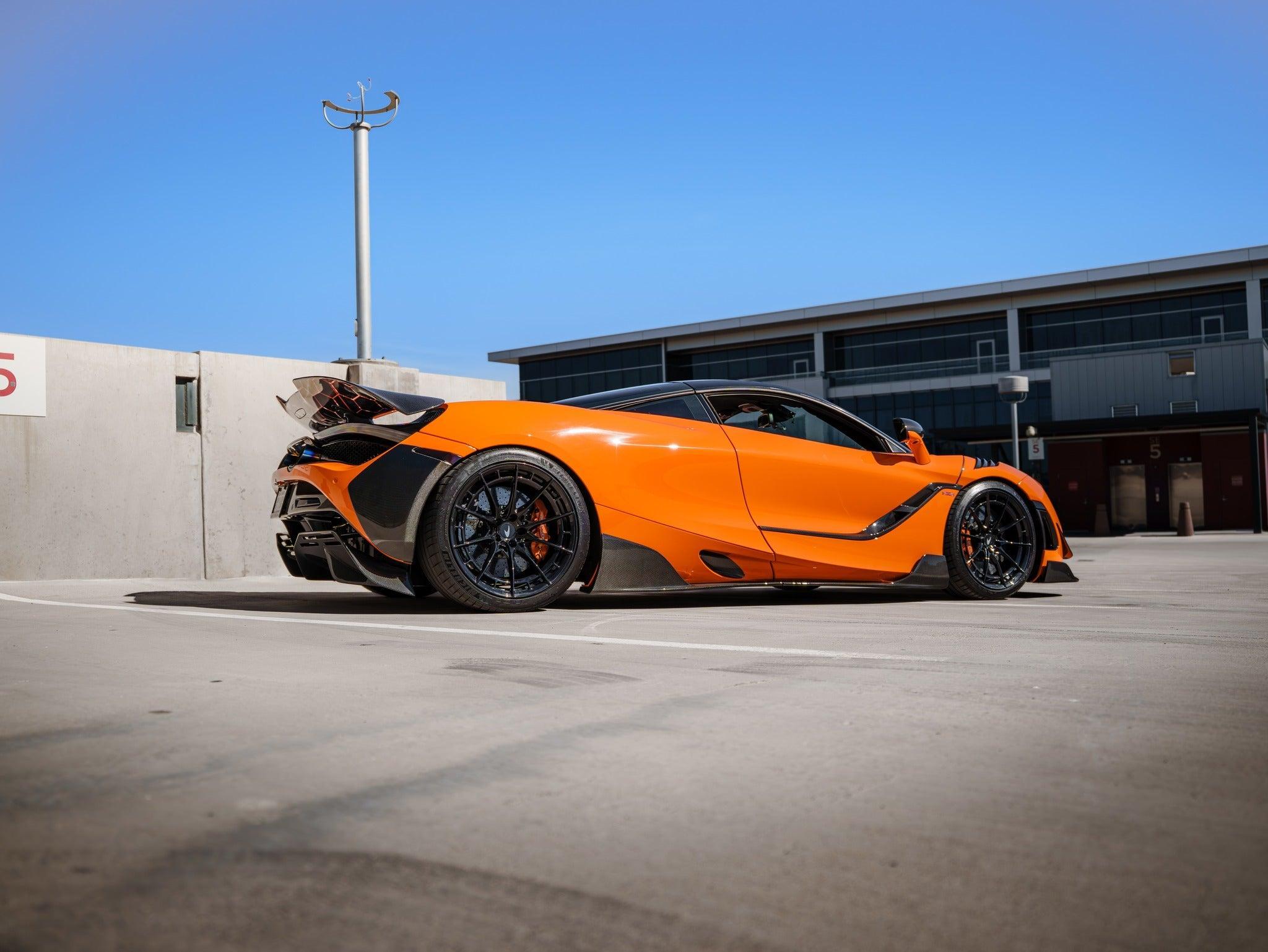 McLaren 720s/750s/765Lt Carbon Fiber Door Insert Trim