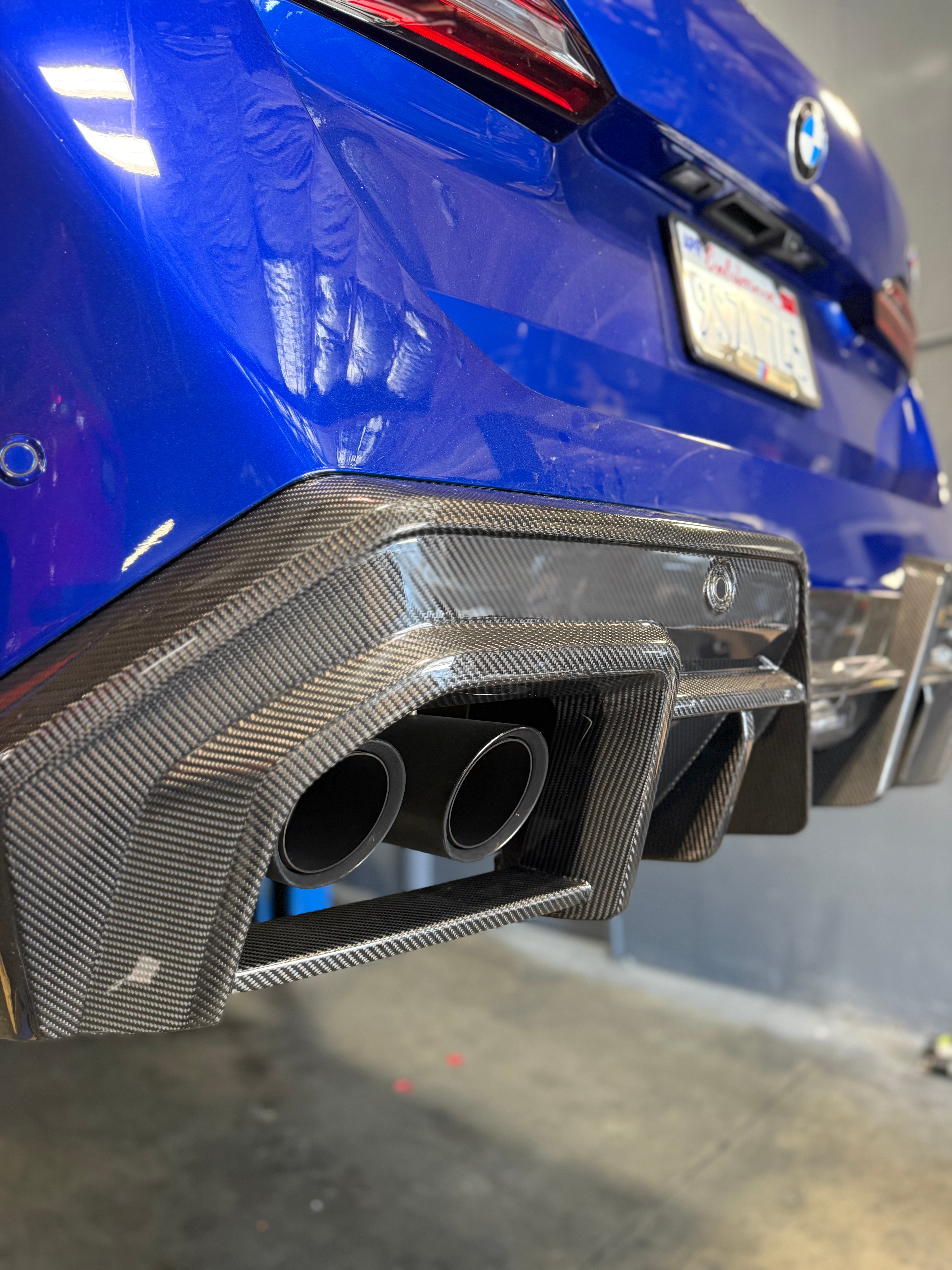 BMW G90 M5 Carbon Fiber AP Rear Diffuser