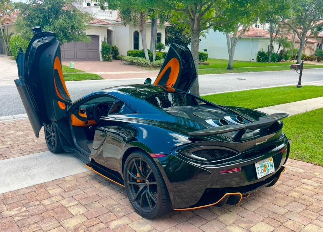 McLaren 540C/570s/570GT Carbon Fiber 600LT Style Rear Engine Lid With Exhaust