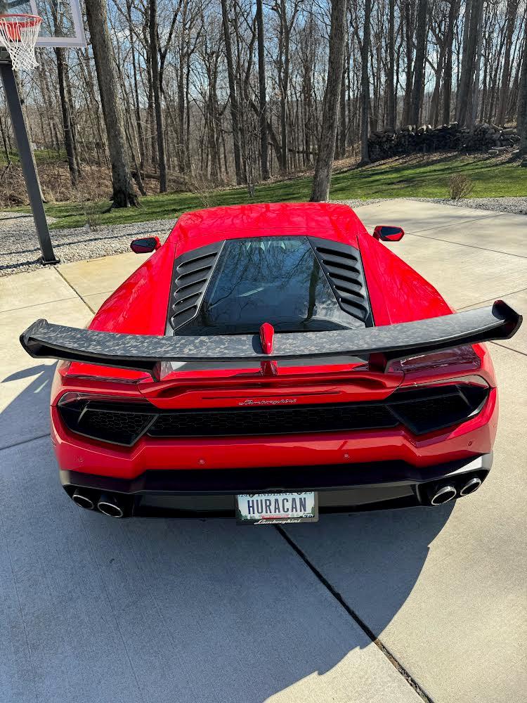 Lamborghini Huracan SVJ Style Spoiler With Base Panel