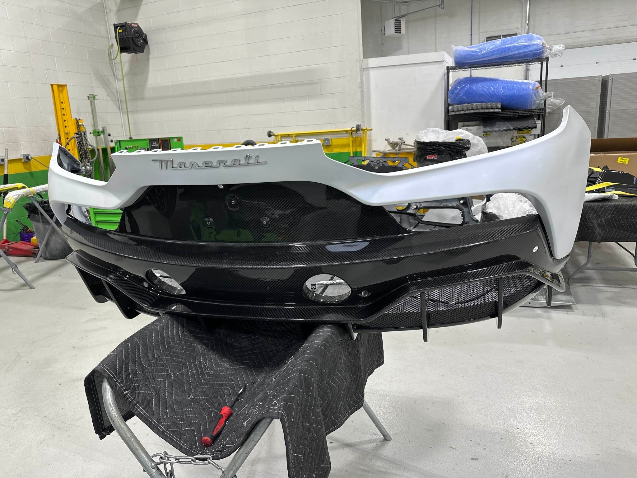 Maserati MC20 Carbon Fiber Finned Diffuser