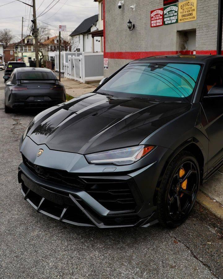 Lamborghini Urus Carbon Fiber Aero Kit