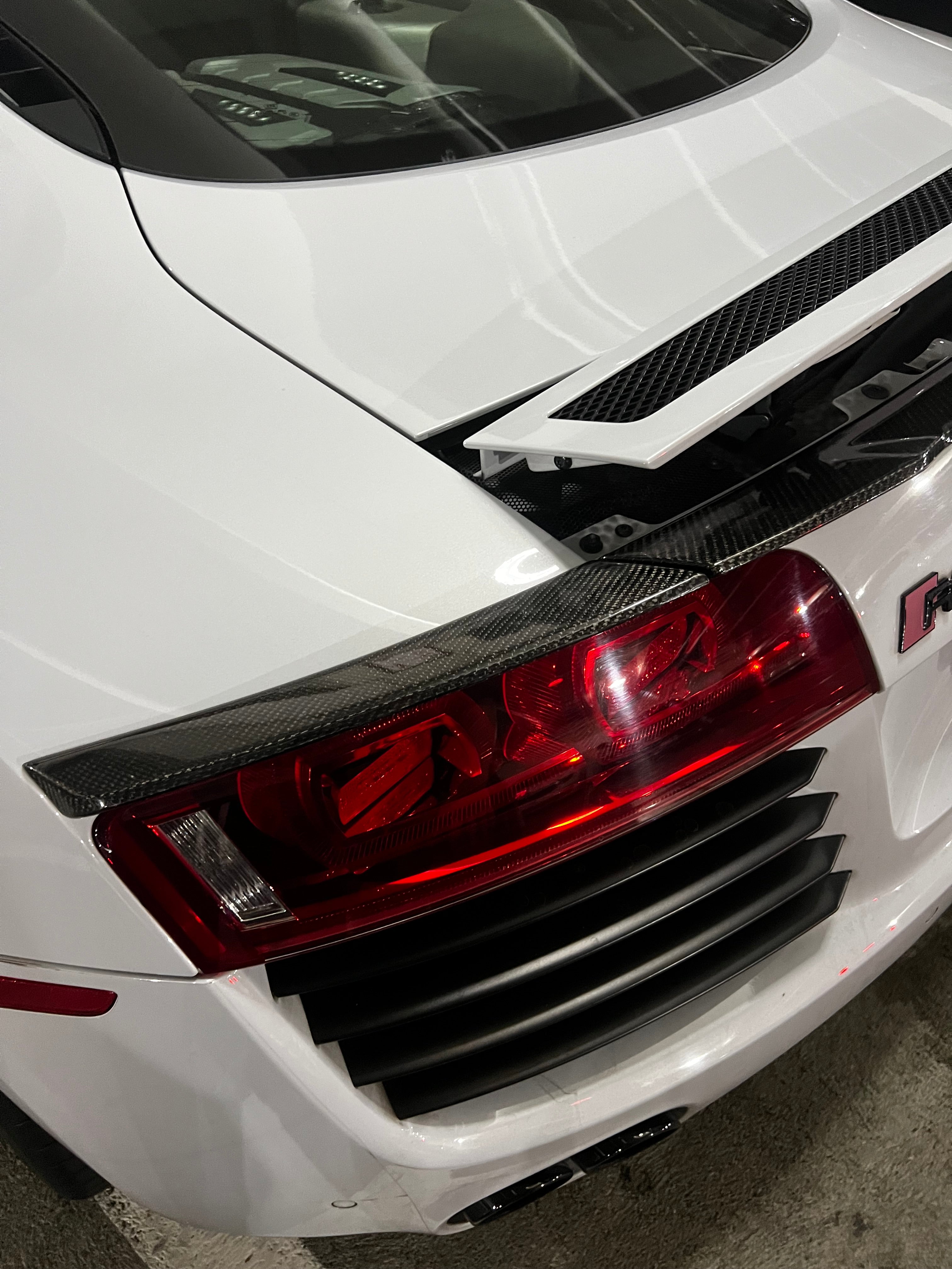 Audi R8 Gen 1 Coupe 3PC Carbon Fiber Spoiler