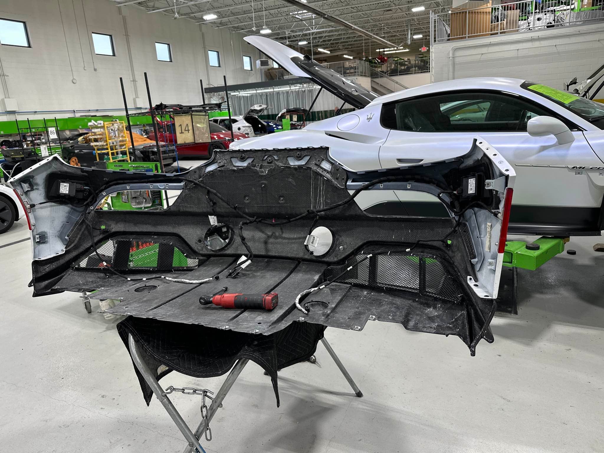 Maserati MC20 Carbon Fiber Finned Diffuser