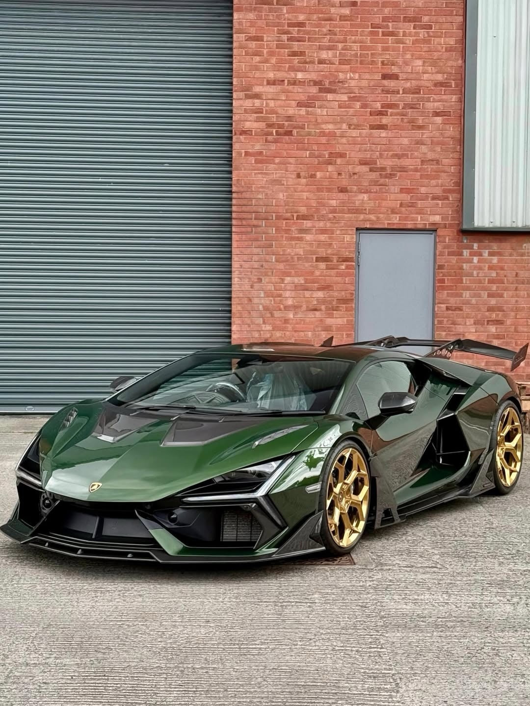 Lamborghini Revuleto Carbon Fiber Hood