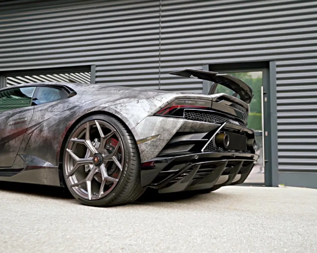 Lamborghini Huracan Evo Carbon Fiber Rear Diffuser