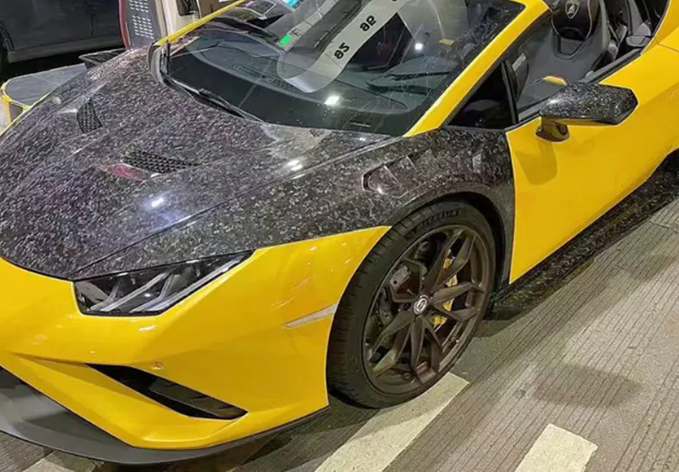 Lamborghini Huracan Carbon Fiber Fenders