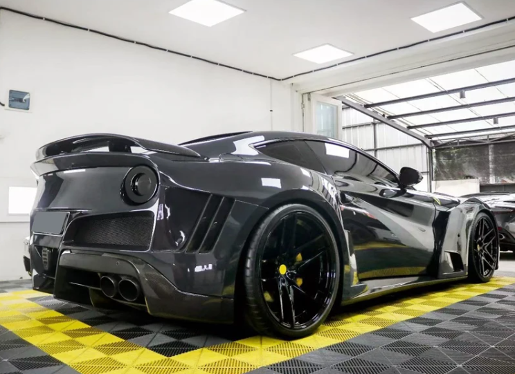 Ferrari F12 N-Largo Style Full Wide Body Kit