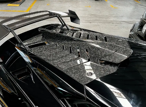 Lamborghini Huracan STO Carbon Fiber Engine Cover Upgrade