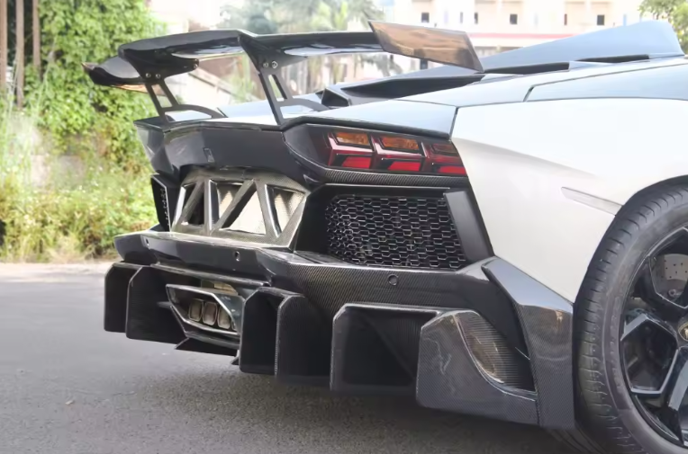 Lamborghini Aventador Full Carbon Fiber Rear Bumper