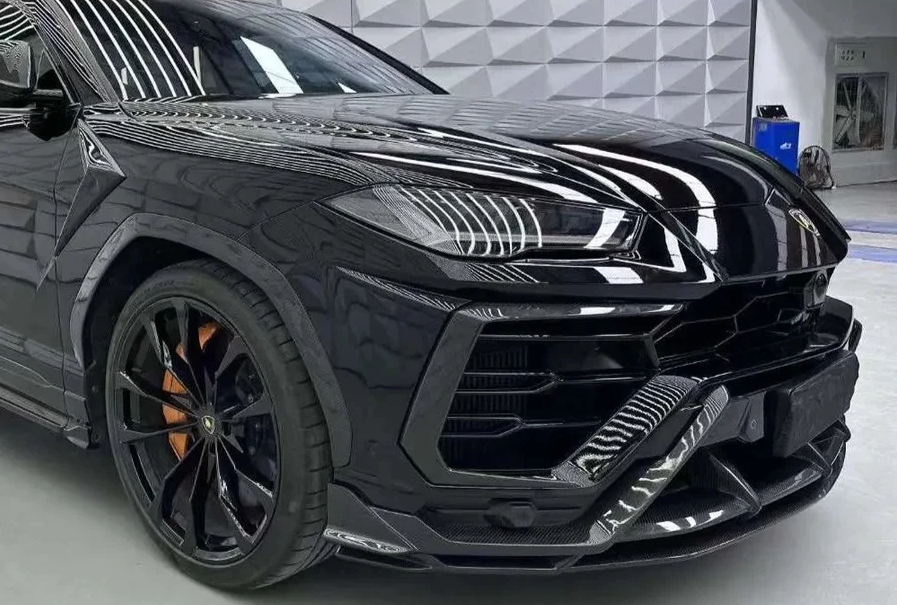 Lamborghini Urus Full Carbon Fiber Aero Kit Package