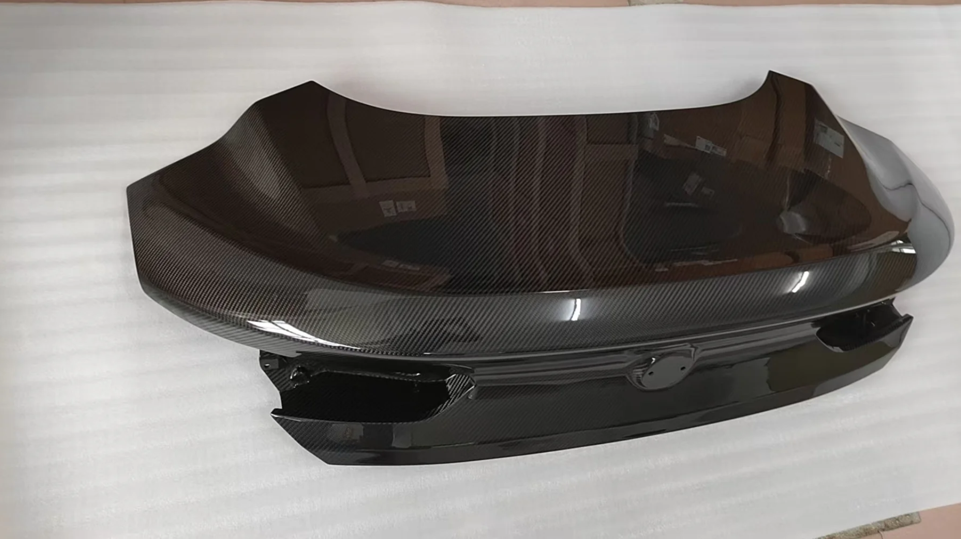 BMW M8 Coupe Dry Carbon Fiber Trunk Replacement