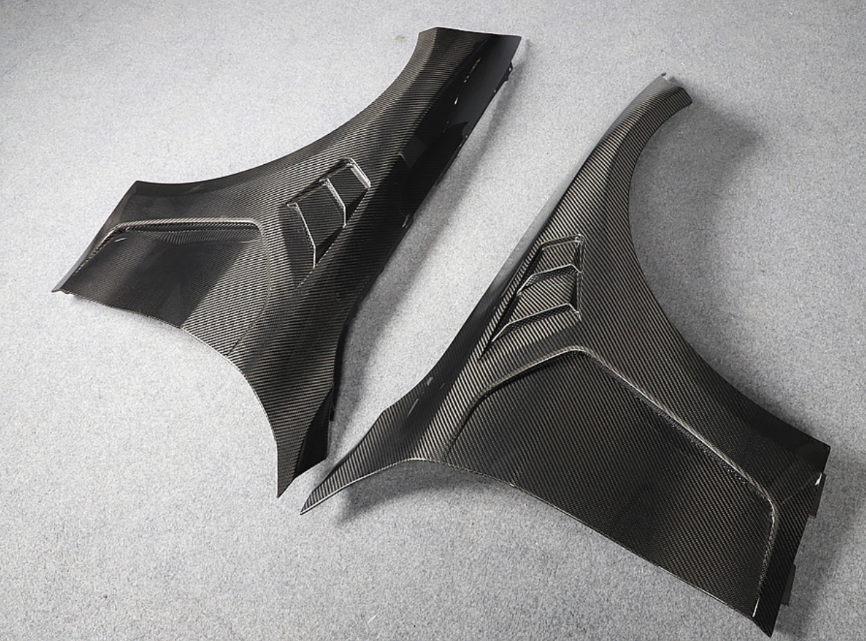 BMW G80 M3/G82/G83 M4 Carbon Fiber Vented Fenders