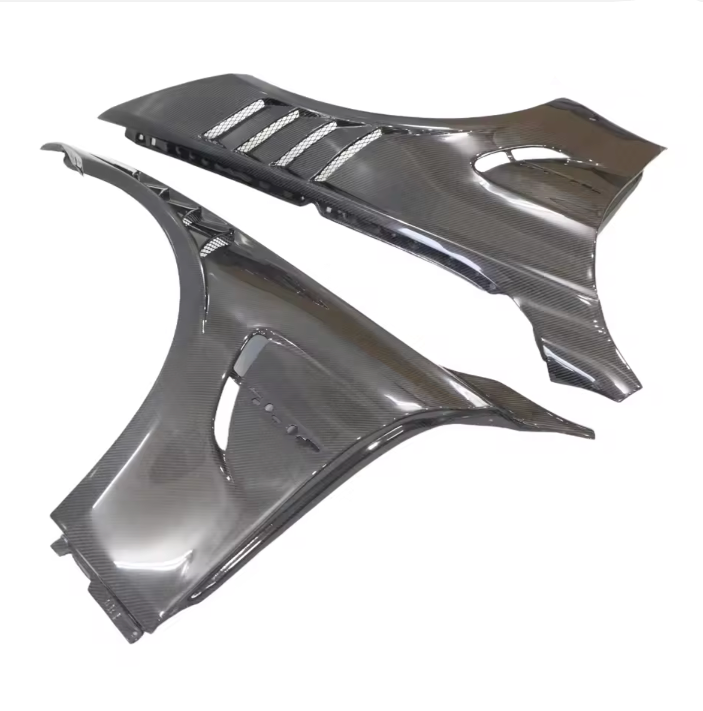 BMW F80 M3/F82/F83 M4 Carbon Fiber Vented Fenders