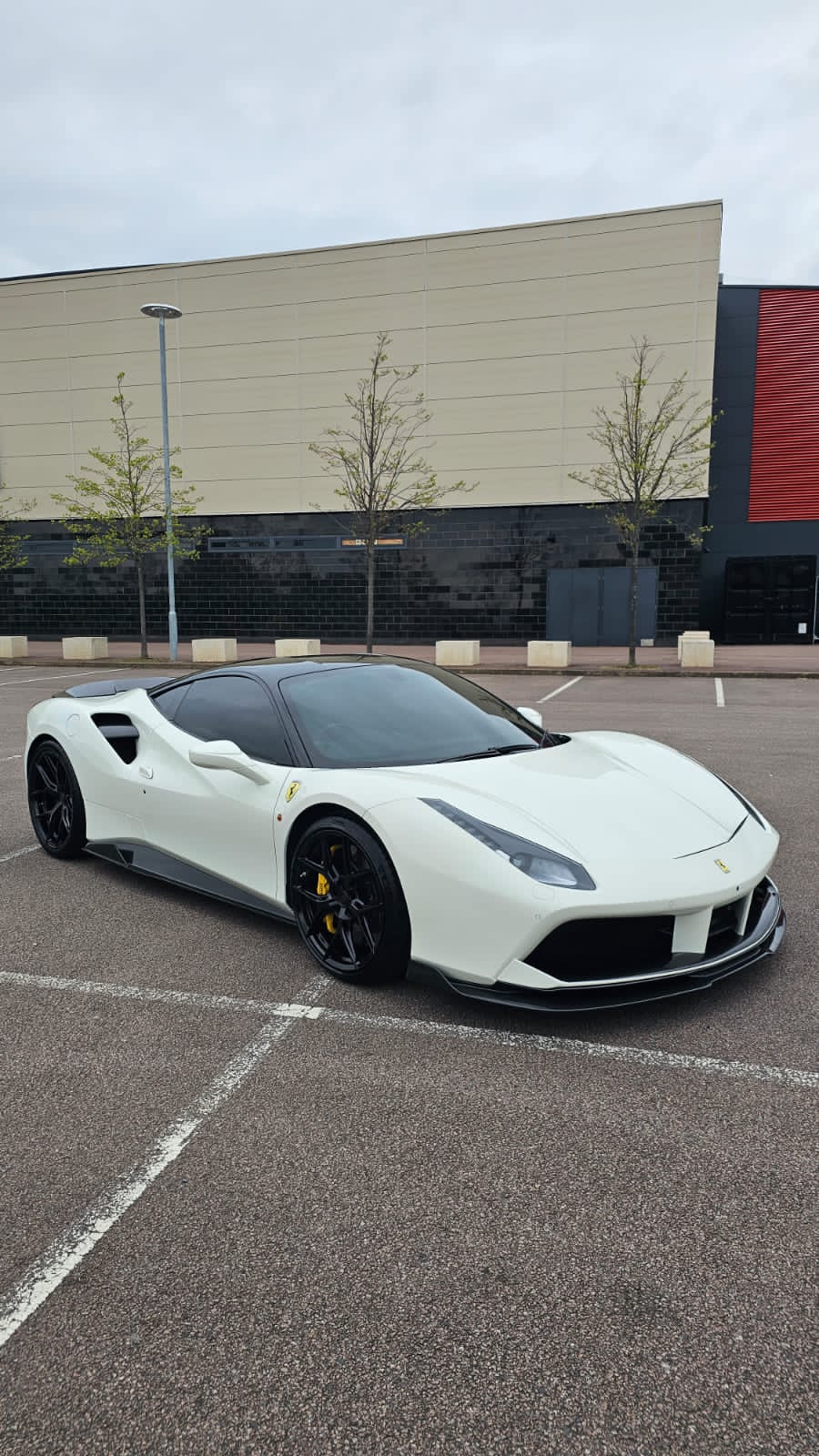 Ferrari 488 Carbon Fiber AP Side Skirt Extensions