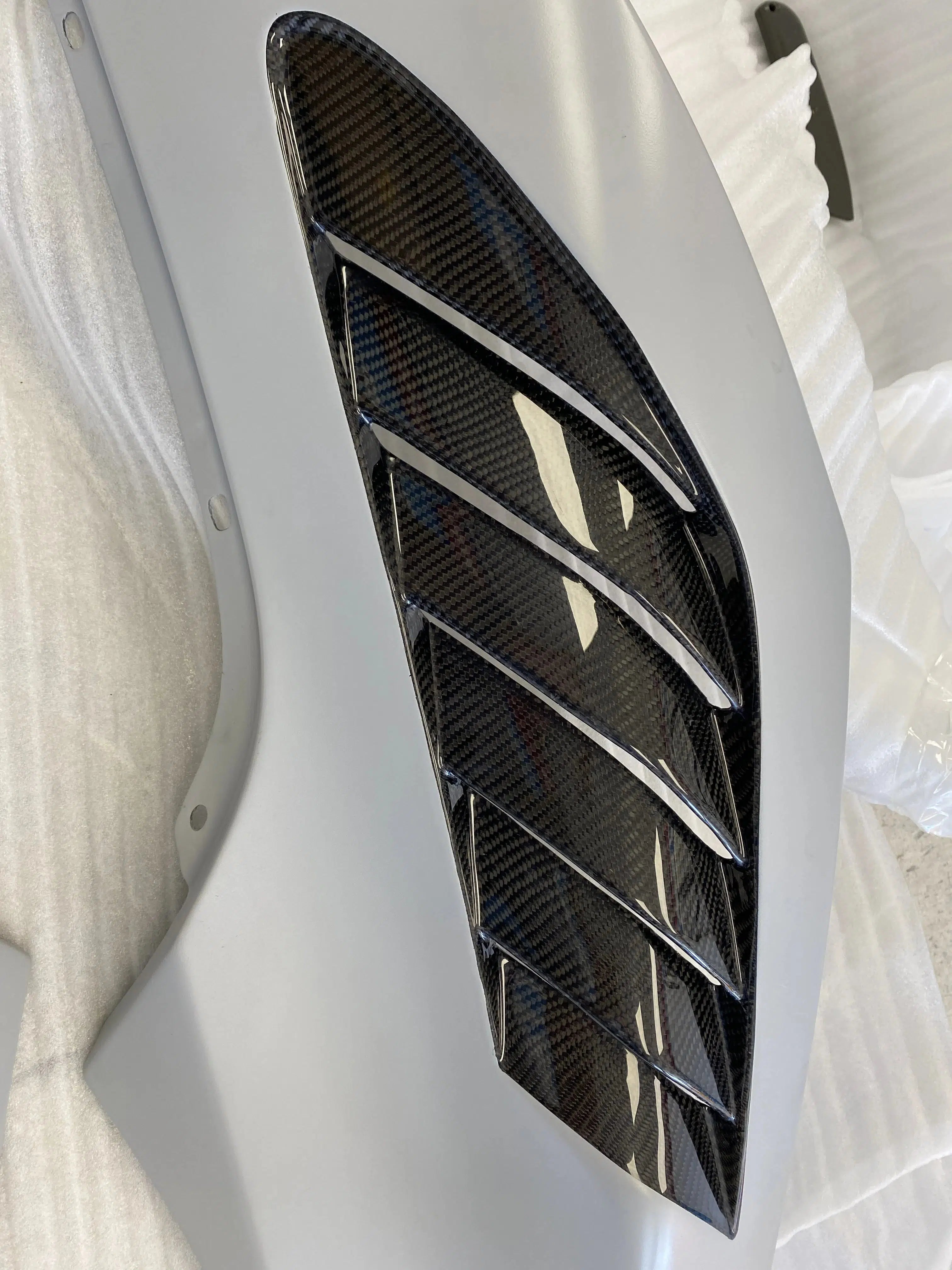 McLaren 720s/750s FRP Carbon Vented Fenders