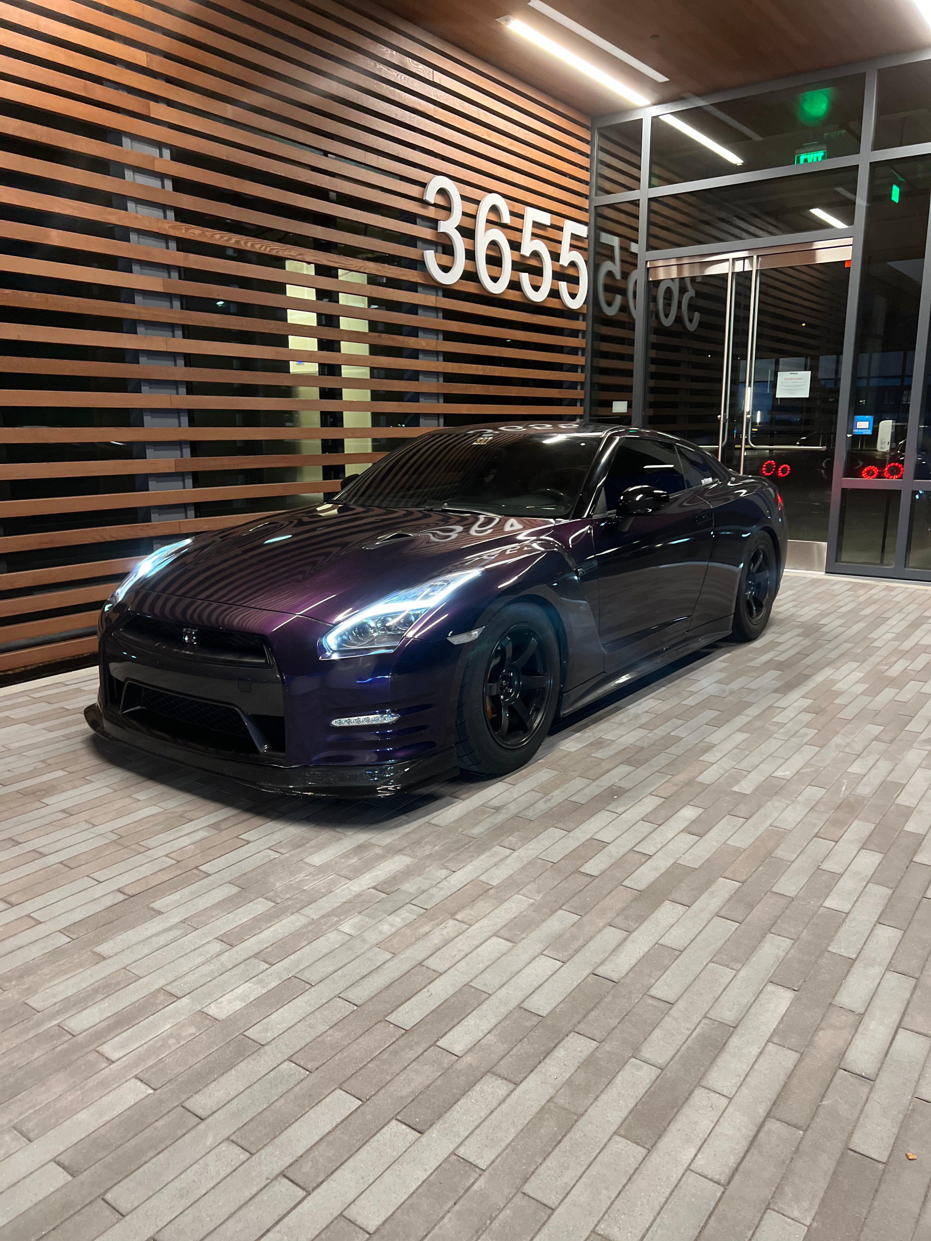 Nissan GTR Carbon Fiber Side Skirt Extension - eurobahndynamics
