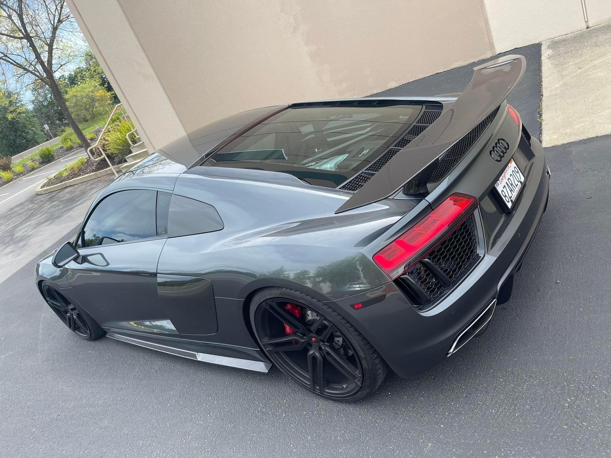 Audi R8 Artisan Carbon Fiber Side Skirts - eurobahndynamics