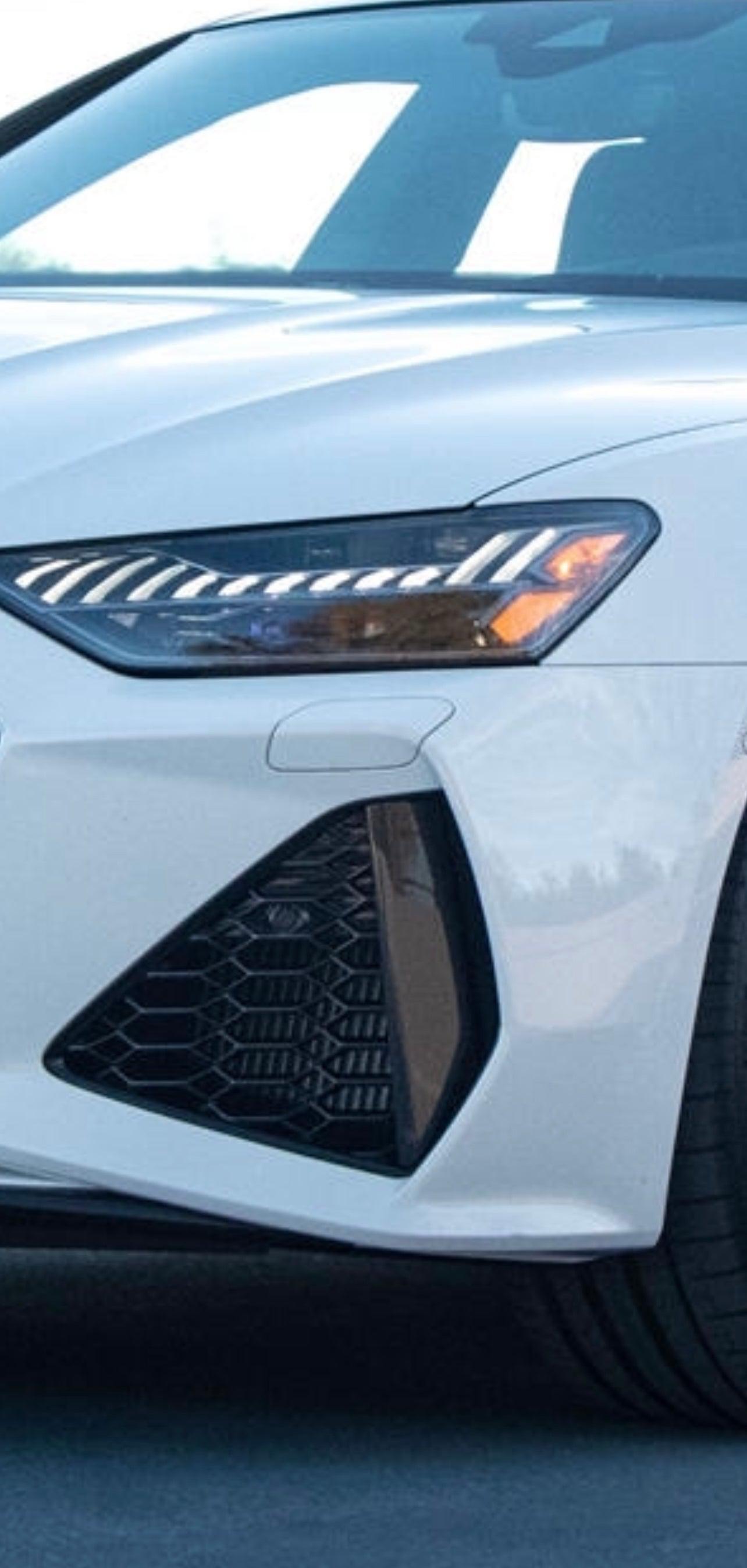 Audi RS6 / RS7 - Carbon Fiber Front Bumper Air Vent Trims