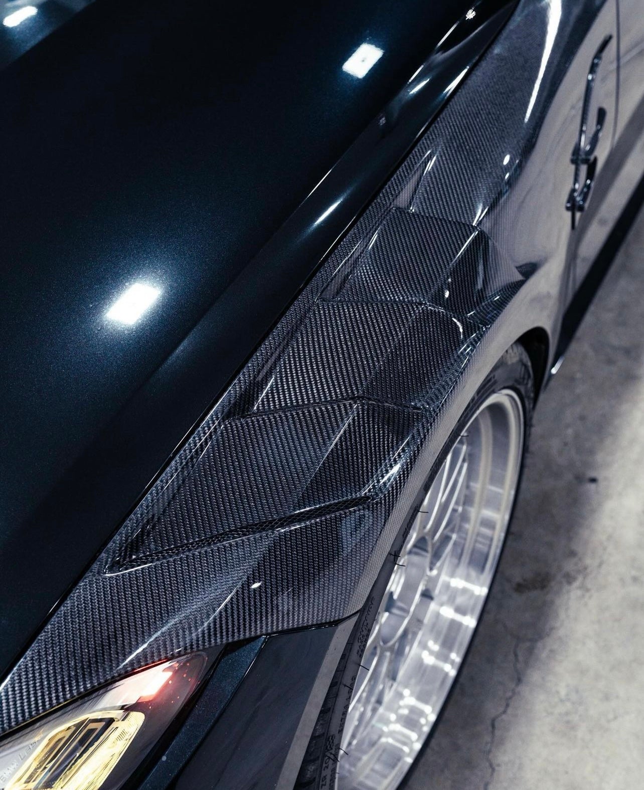 BMW G80/G82/G83 M3/M4 Carbon Fiber Artisan AE Vented Fenders