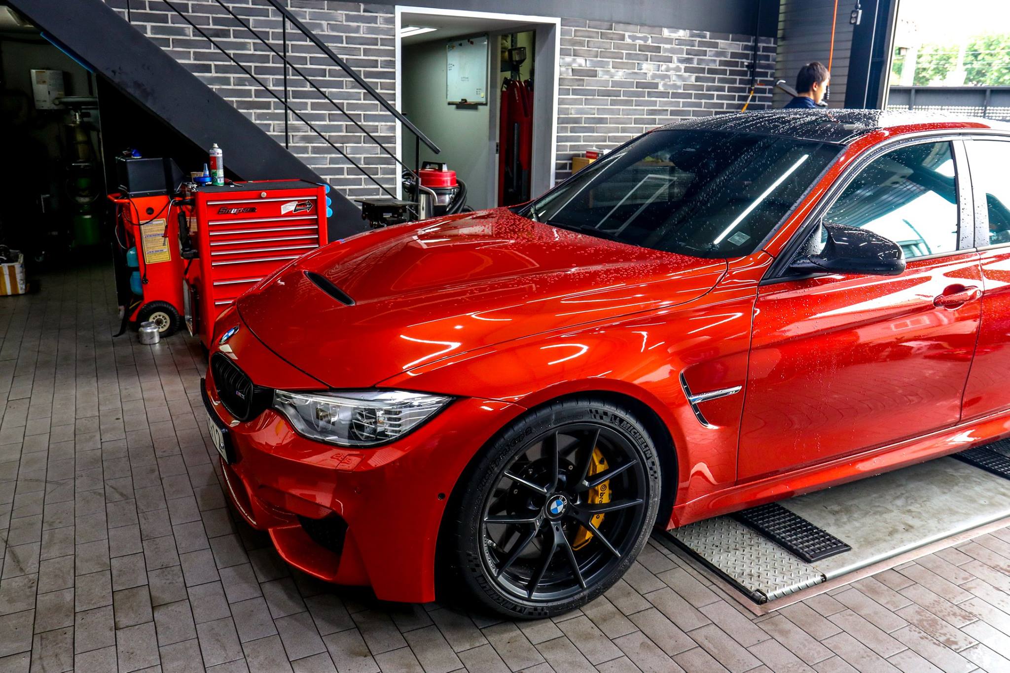 BMW F80 M3/F82/F83 M4 Aluminum GTS Vented Hood