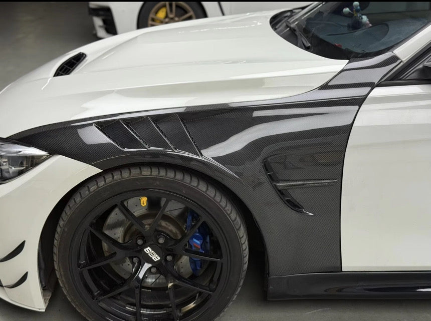 BMW F80 M3/F82/F83 M4 Carbon Fiber Vented Fenders