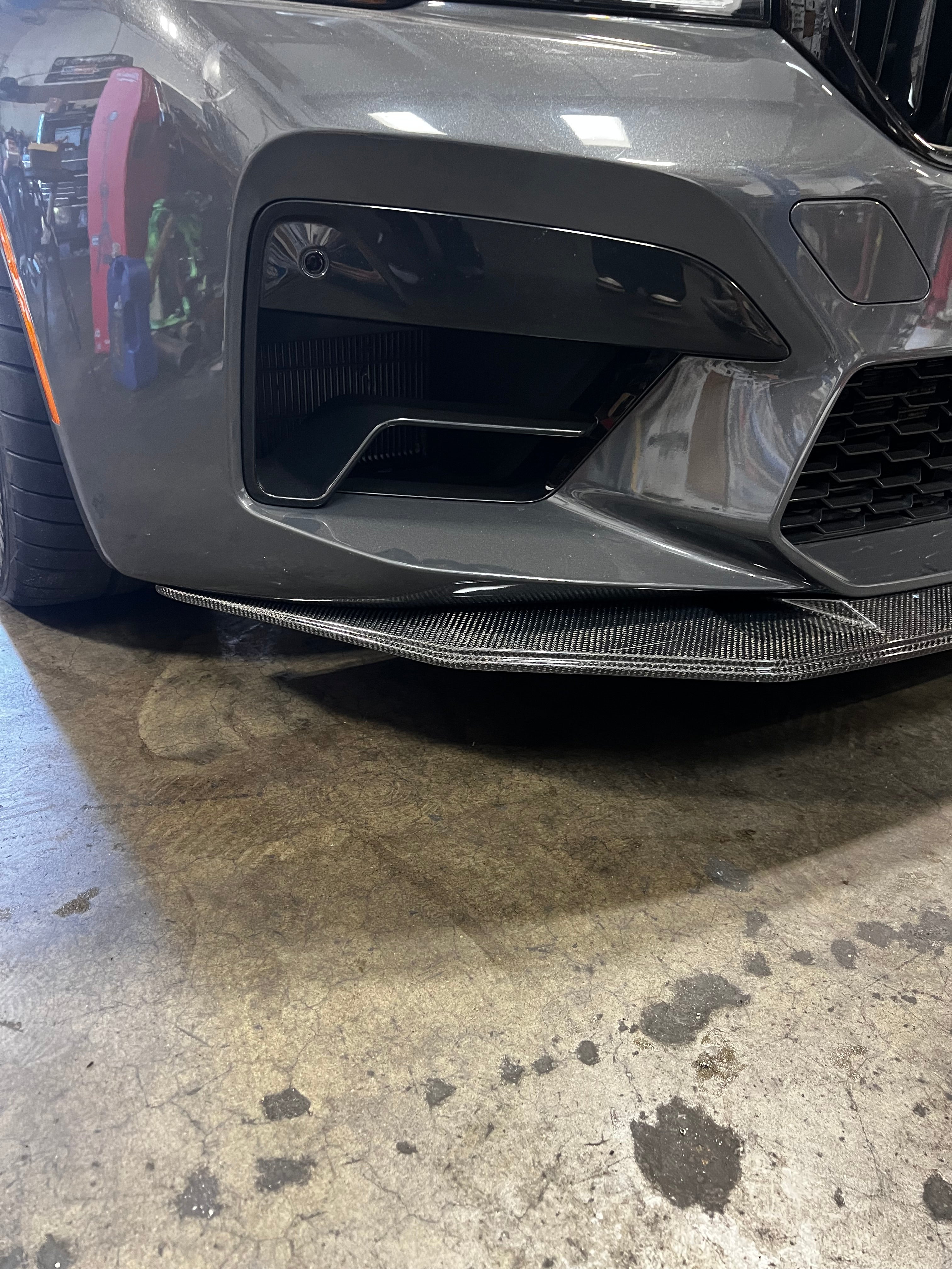 BMW F90 M5 Carbon Fiber AP Front Lip