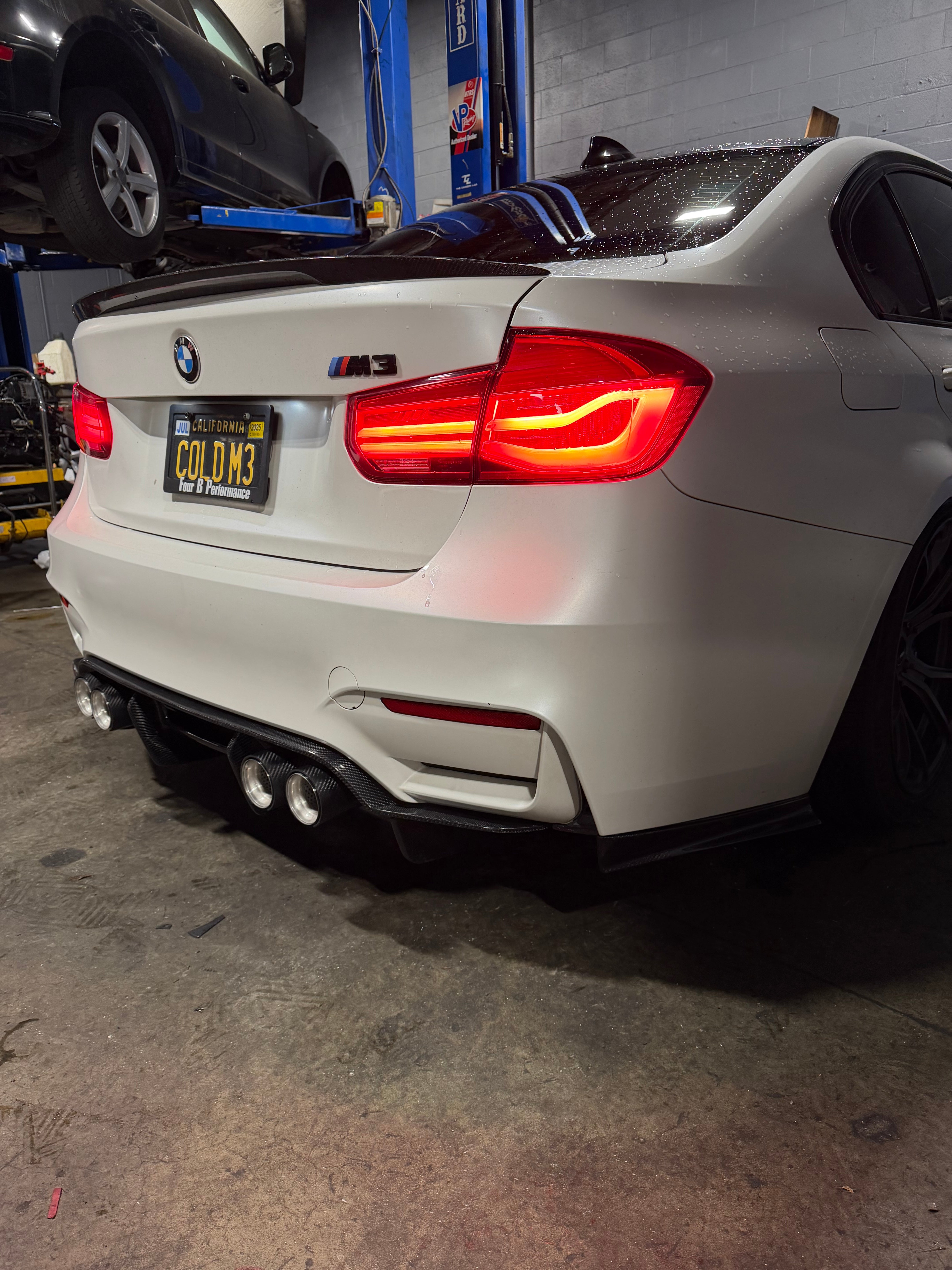 BMW F80 M3/ F82/F83 M4 Carbon Fiber Artisan Under tray Diffuser
