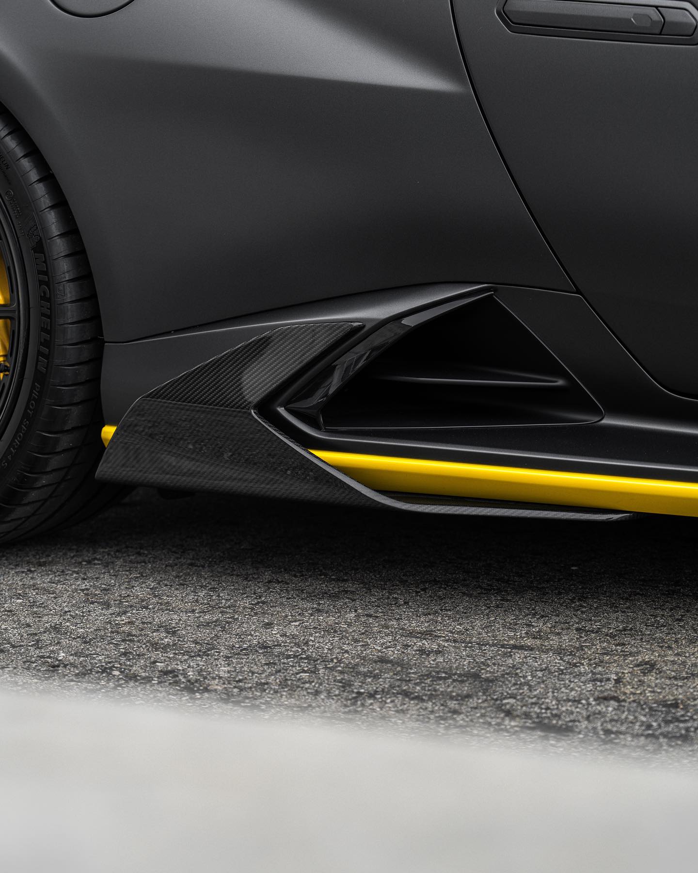 Lamborghini Huracan STO Carbon Fiber Side Skirt Rockers