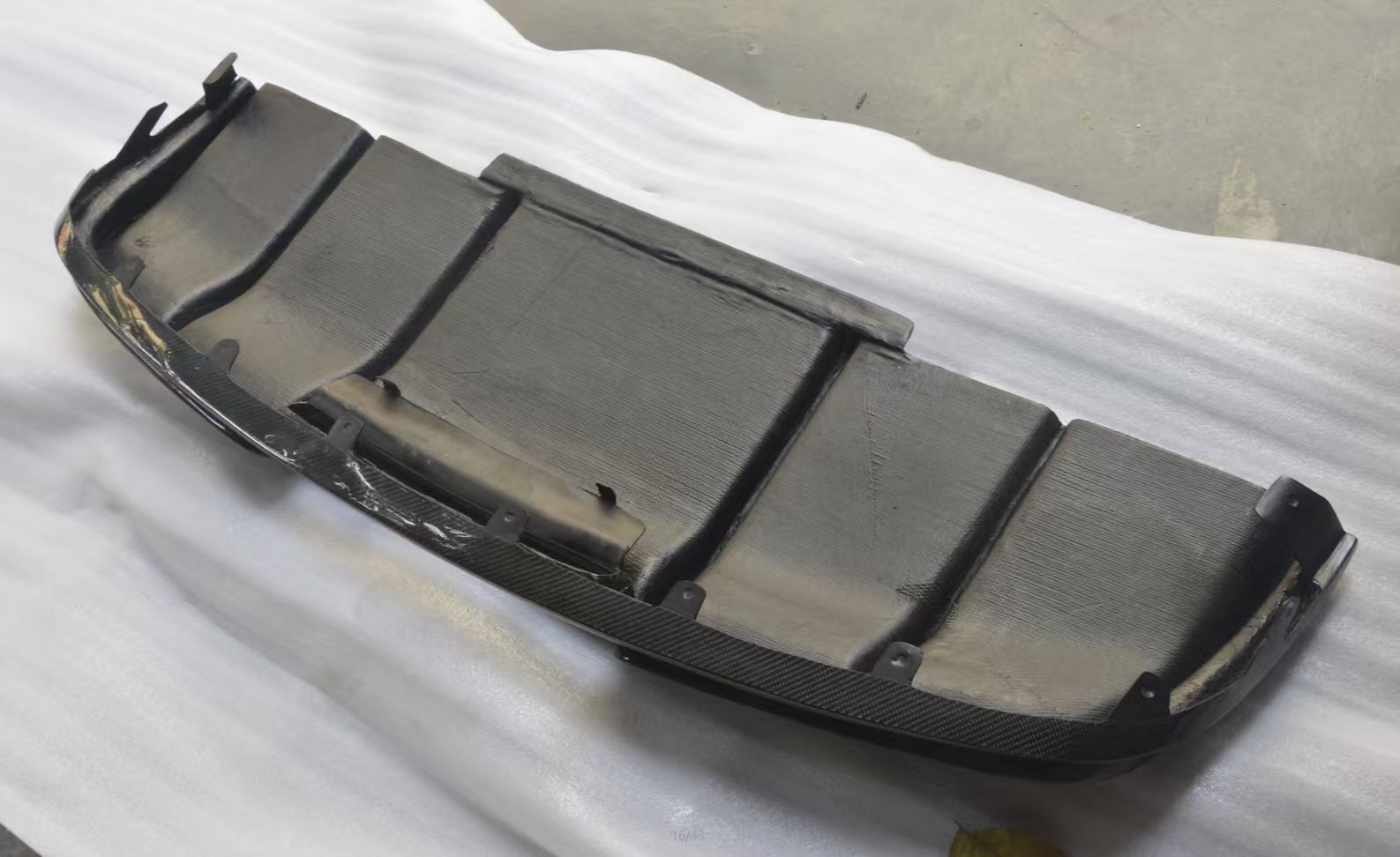 2006-2015 Audi R8 V8 Carbon Fiber Rear Diffuser