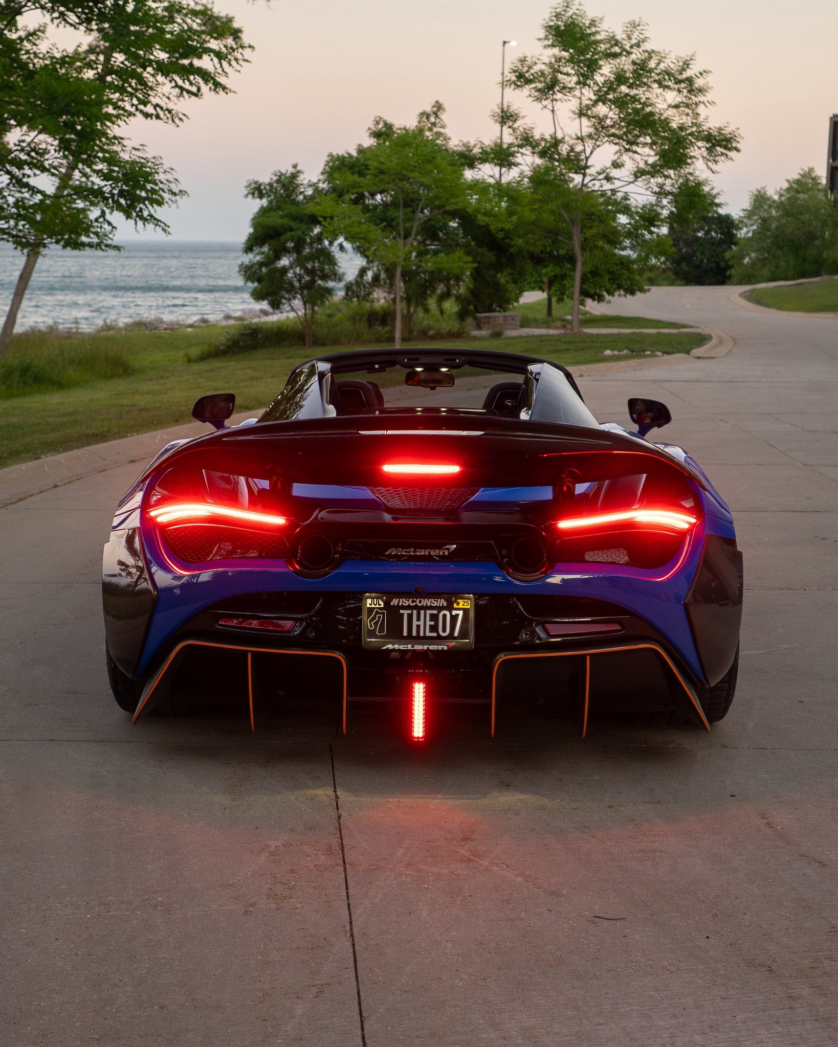 McLaren 720s Carbon Fiber Finned F1 Brake Light Diffuser