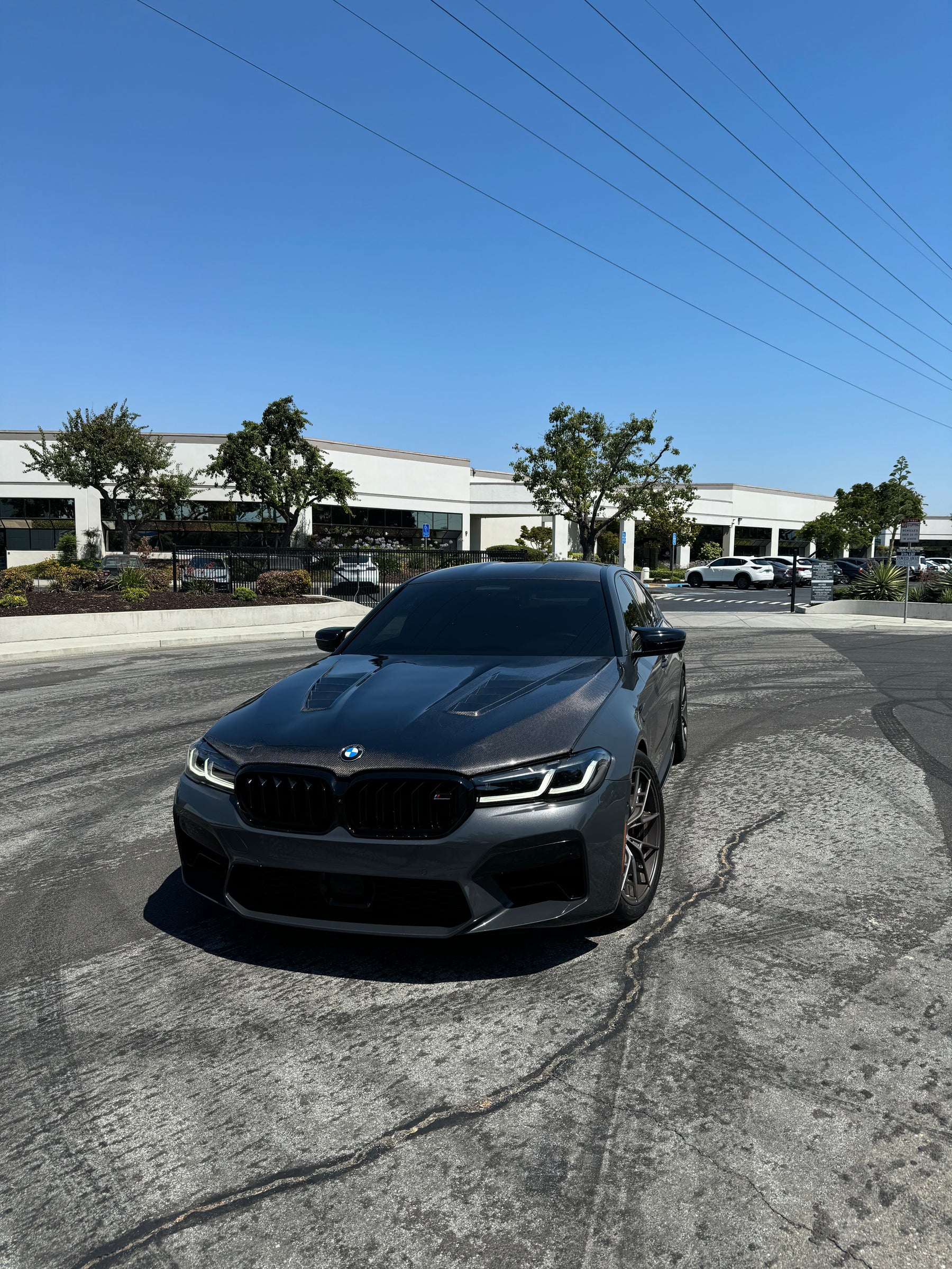 G90 M5 SQ Style Dry Carbon Fiber Vented Hood Inlet and Trim