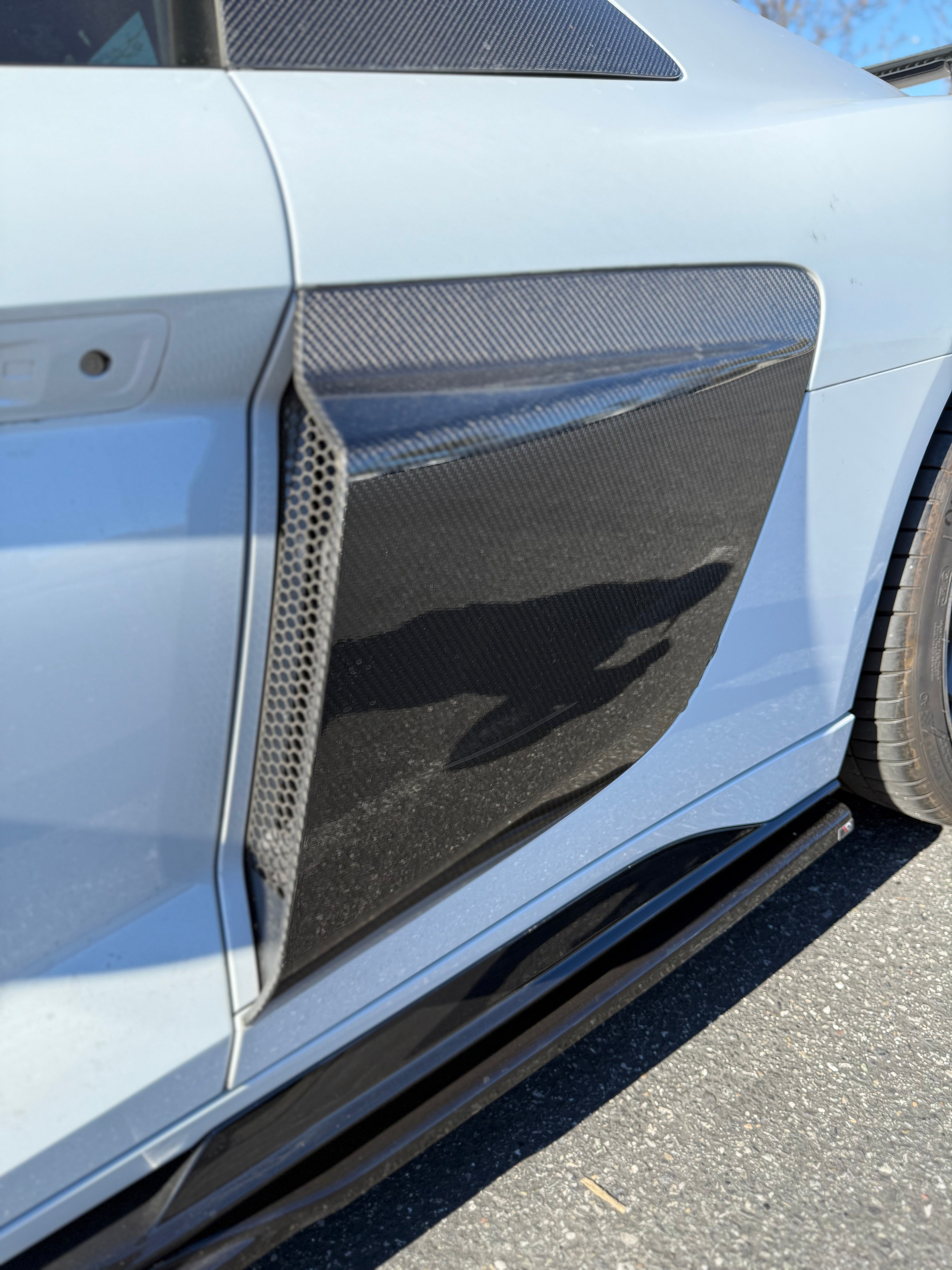 Audi R8 Gen 2 Carbon Fiber Side Blades Vent