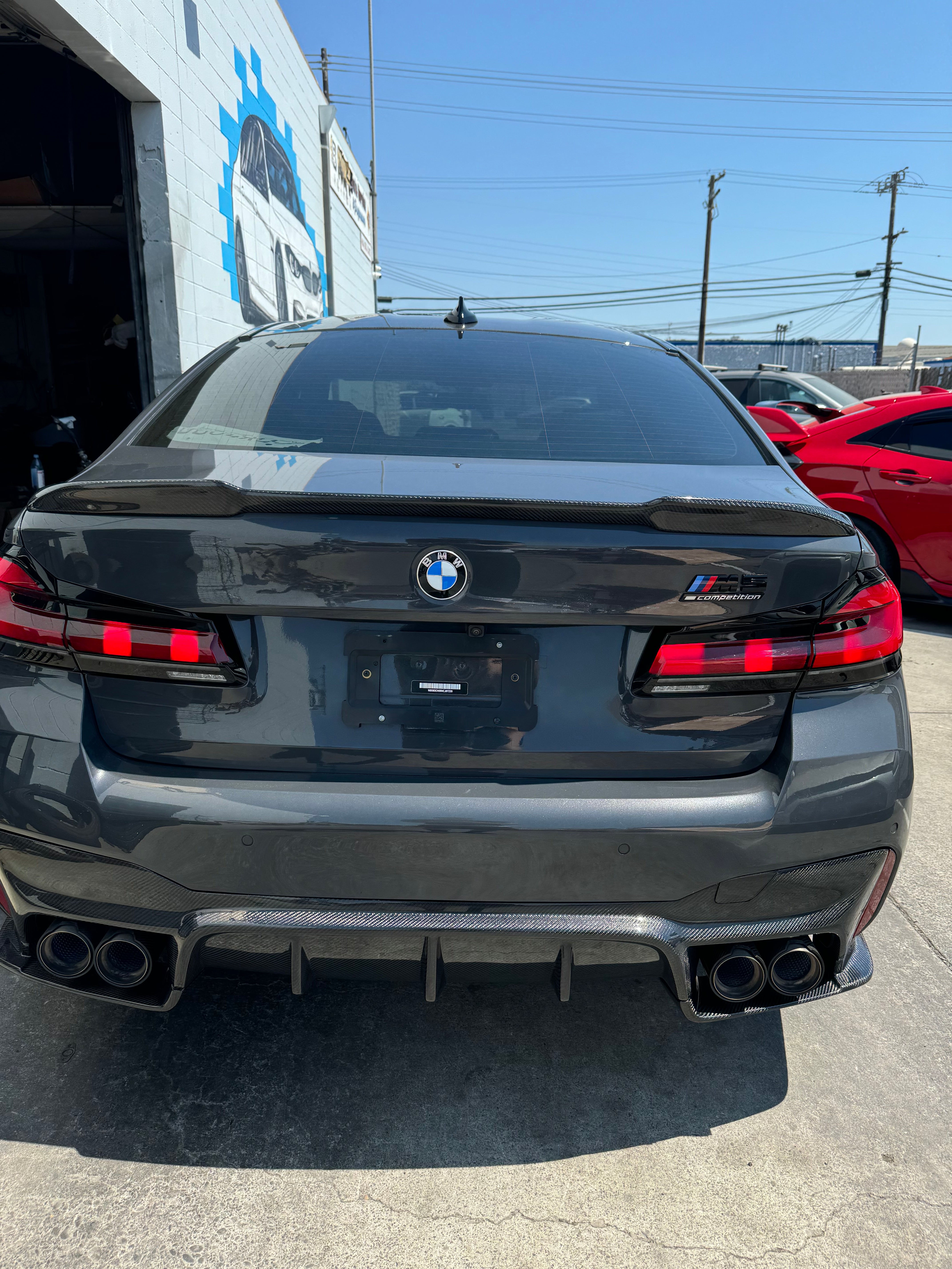 BMW F90 M5 Rear Carbon Fiber Finned Diffuser