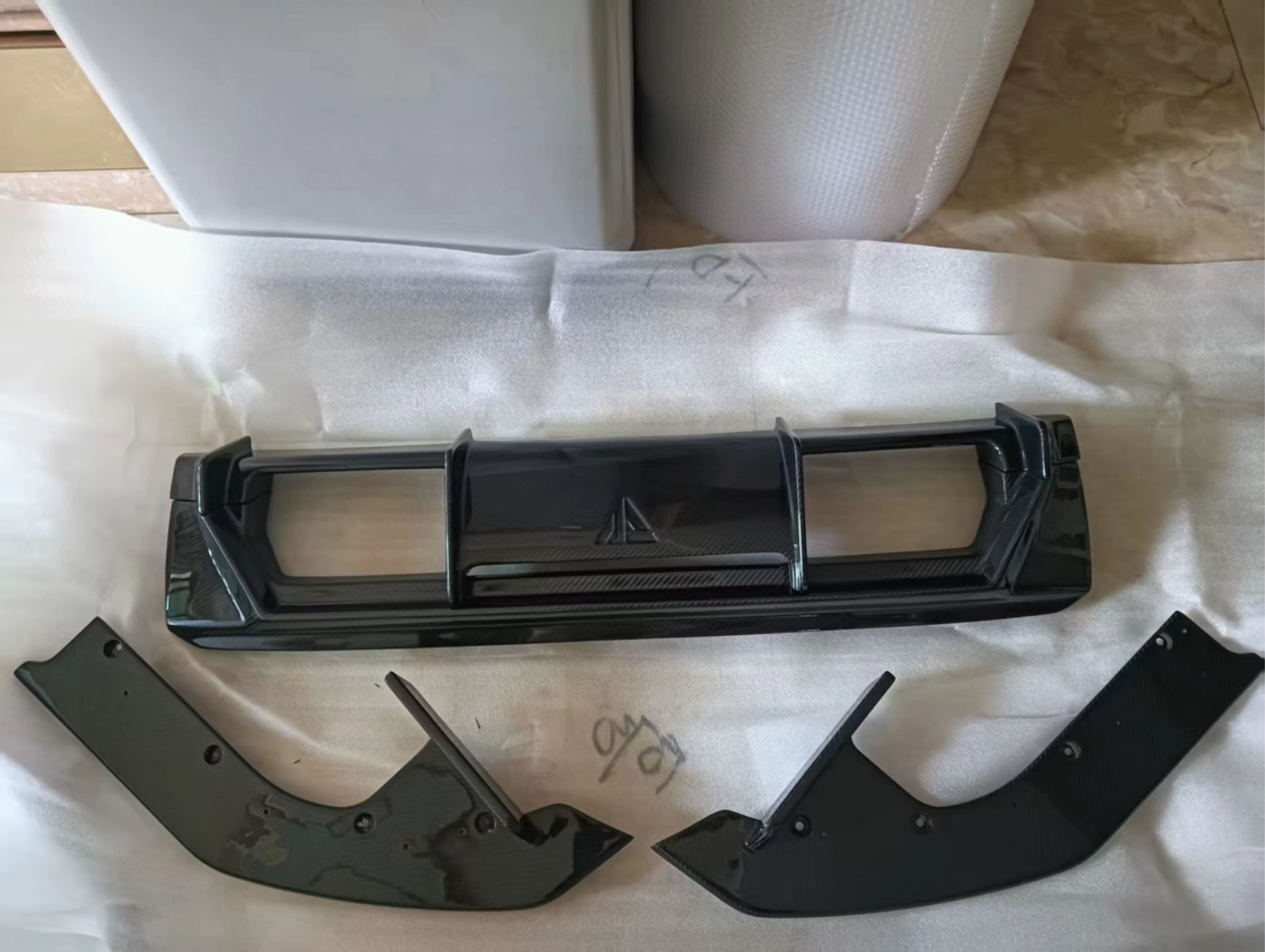 2021-2026 BMW G80/G81 M3/G82/G83 M4 Carbon Fiber AP 3PC Rear Diffuser