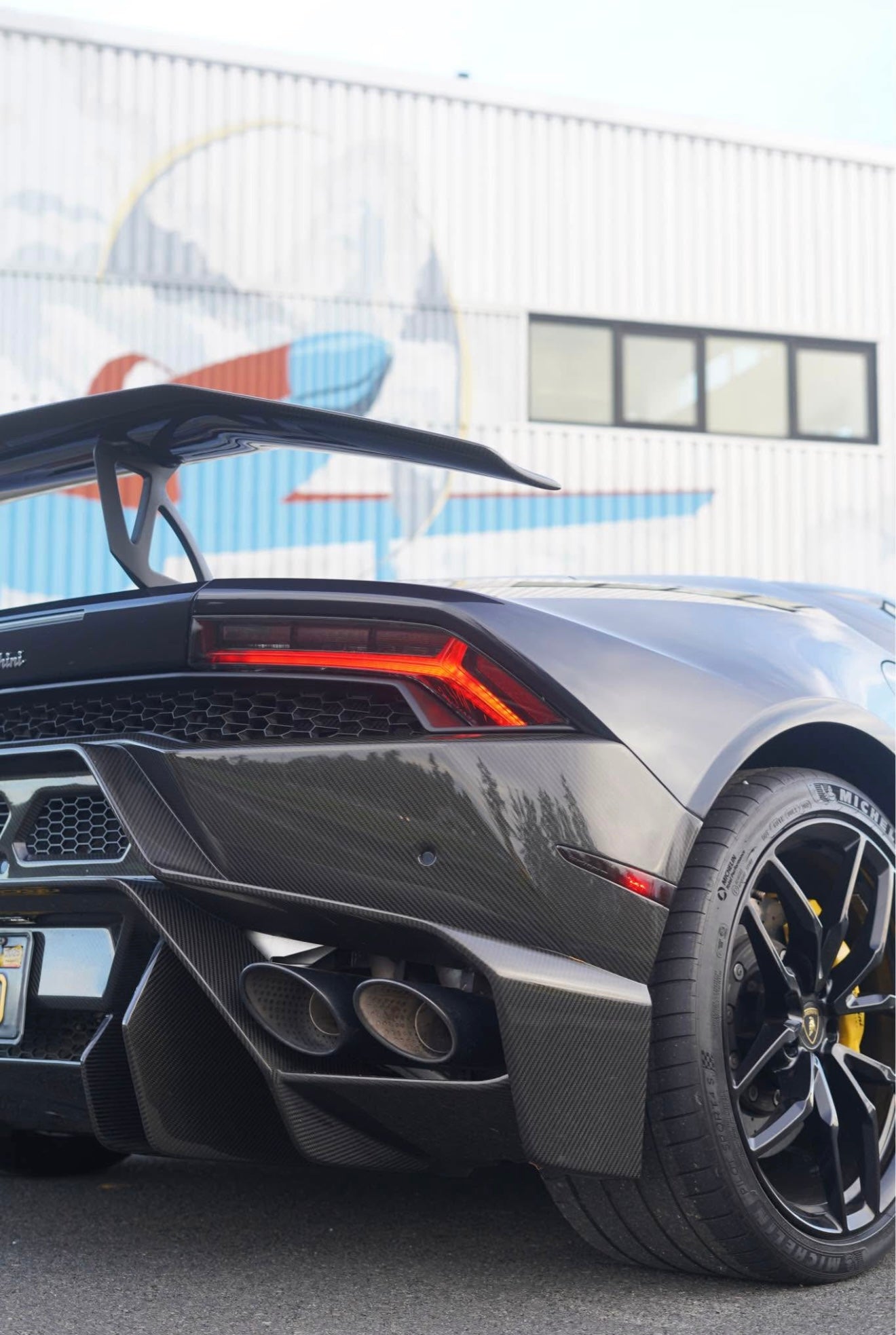 Lamborghini Huracan LP580/LP610/EVO Artisan FRP/Carbon Fiber Rear Bumper